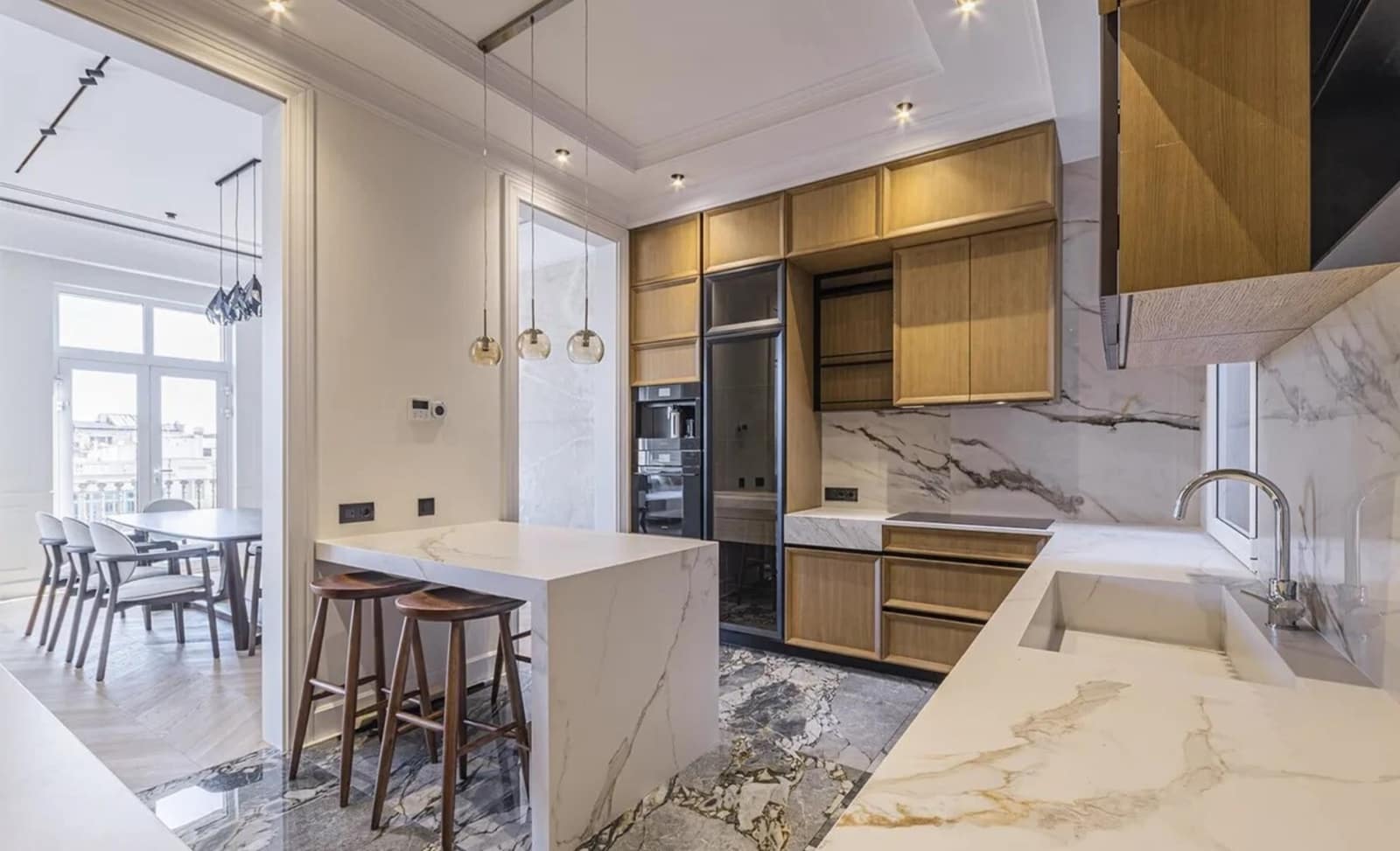 Piso de 4 habitaciones en Barcelona ciudad en alquiler - 1.500 € (Ref: 10039111)