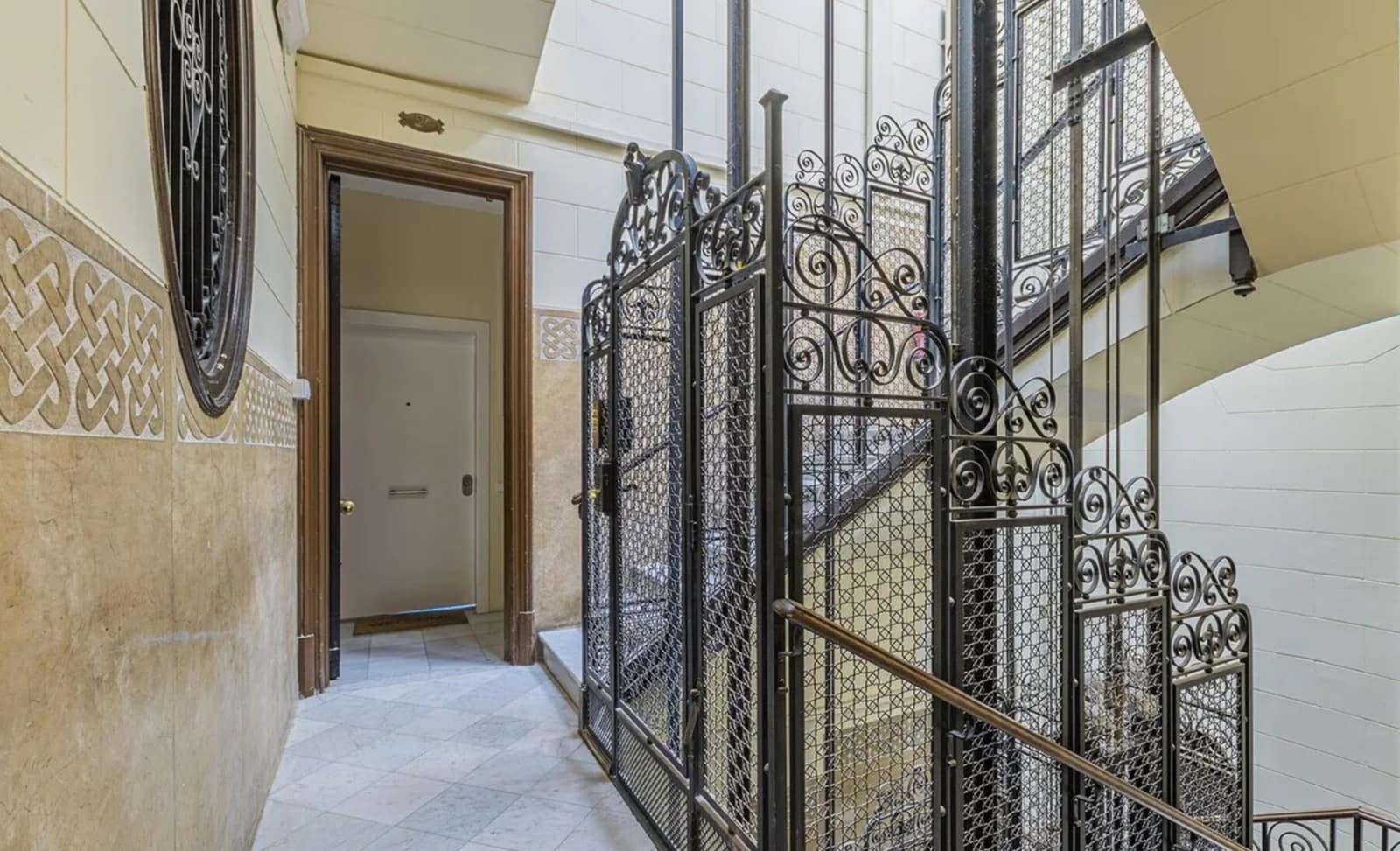 Piso de 4 habitaciones en Barcelona ciudad en alquiler - 1.500 € (Ref: 10039111)