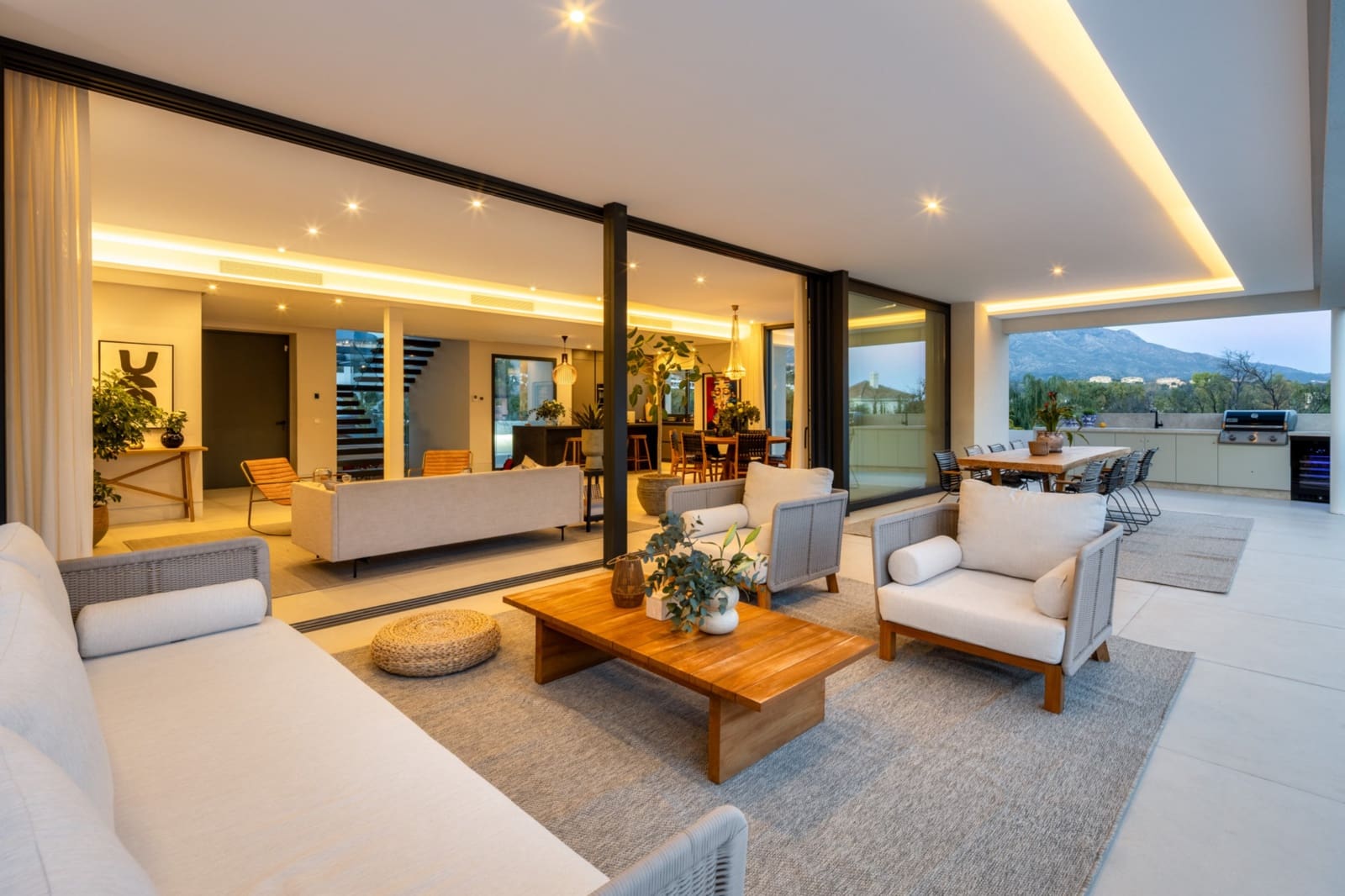 5 sovrum Villa att hyra i Marbella med pool garage - 3 200 € (Ref: 10041619)