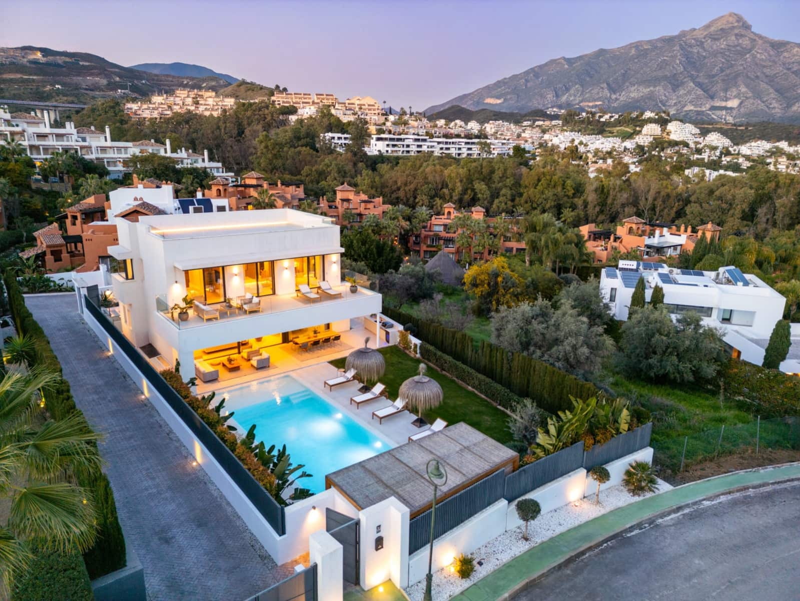 5 sovrum Villa att hyra i Marbella med pool garage - 3 200 € (Ref: 10041619)