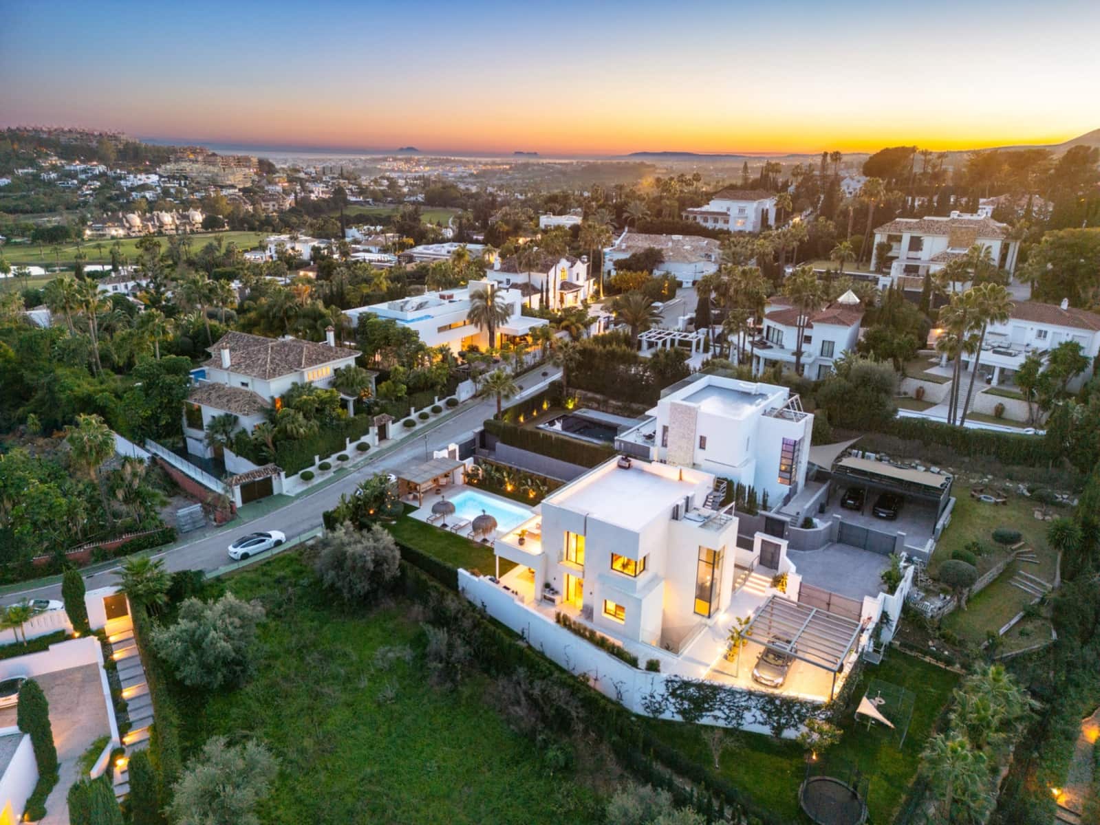 5 sovrum Villa att hyra i Marbella med pool garage - 3 200 € (Ref: 10041619)