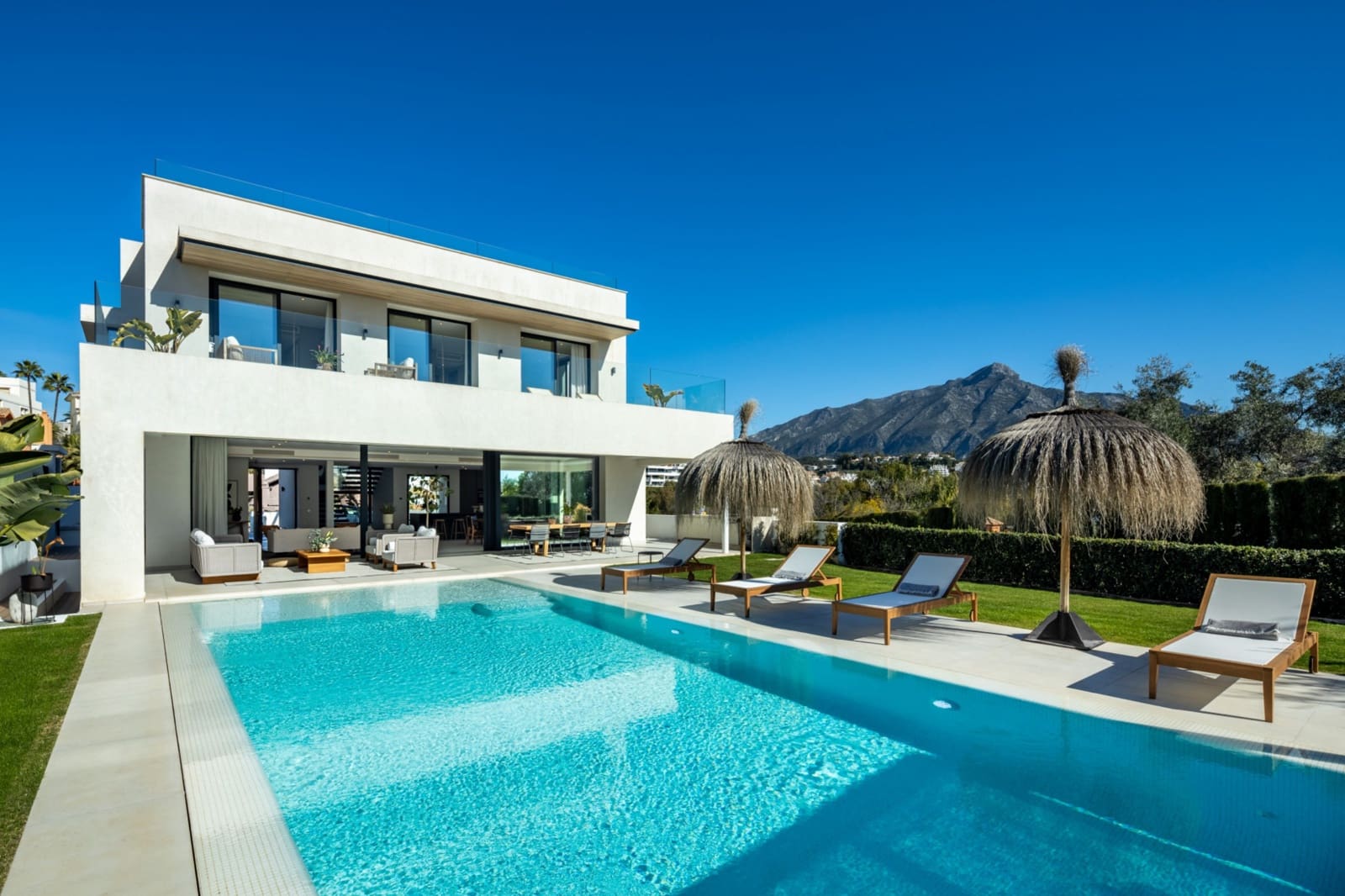 5 sovrum Villa att hyra i Marbella med pool garage - 3 200 € (Ref: 10041619)