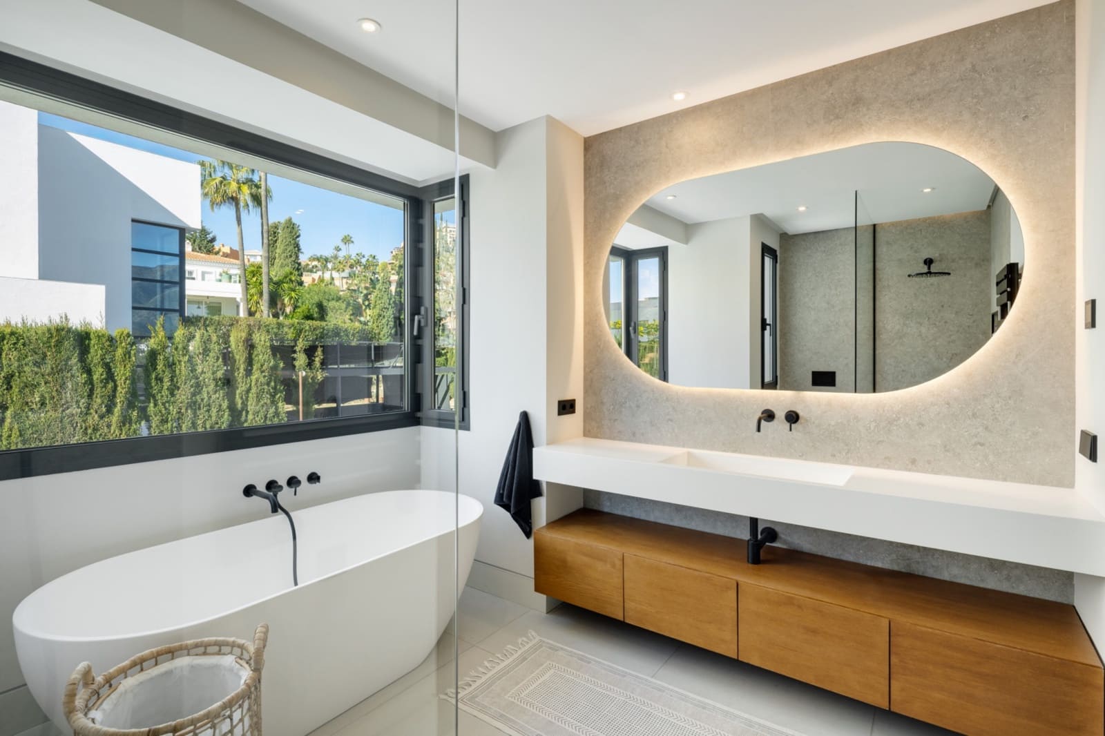 5 sovrum Villa att hyra i Marbella med pool garage - 3 200 € (Ref: 10041619)