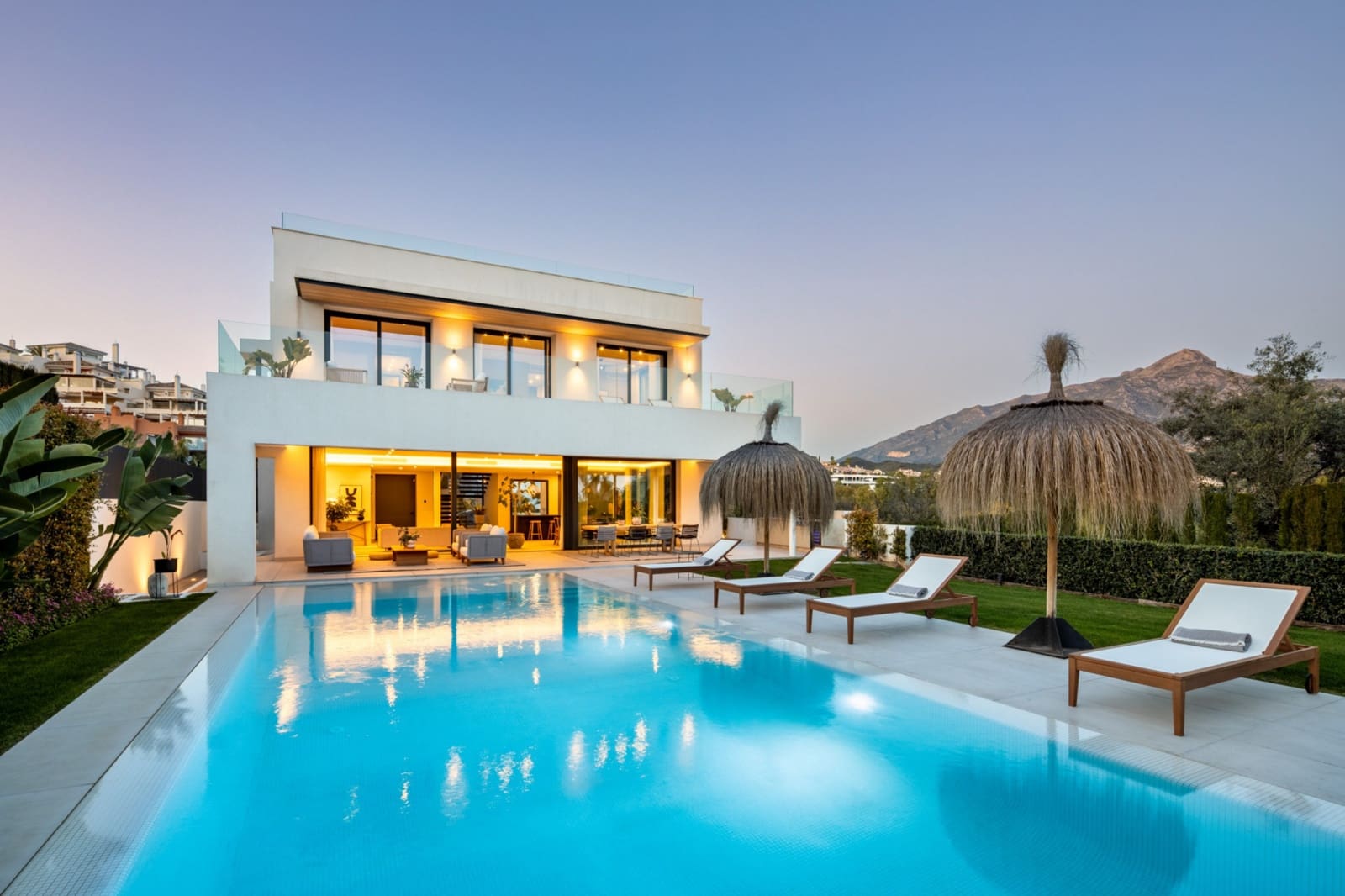 5 sovrum Villa att hyra i Marbella med pool garage - 3 200 € (Ref: 10041619)