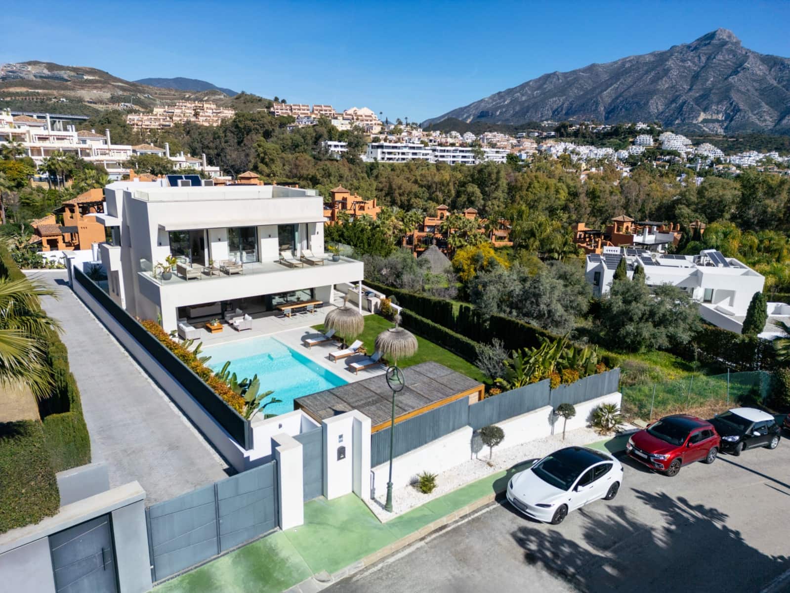 5 sovrum Villa att hyra i Marbella med pool garage - 3 200 € (Ref: 10041619)