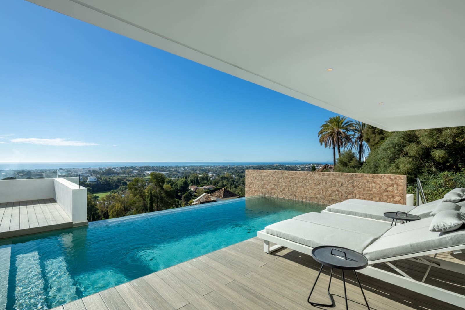 4 sovrum Villa att hyra i Benahavis med pool garage - 3 200 € (Ref: 10041620)