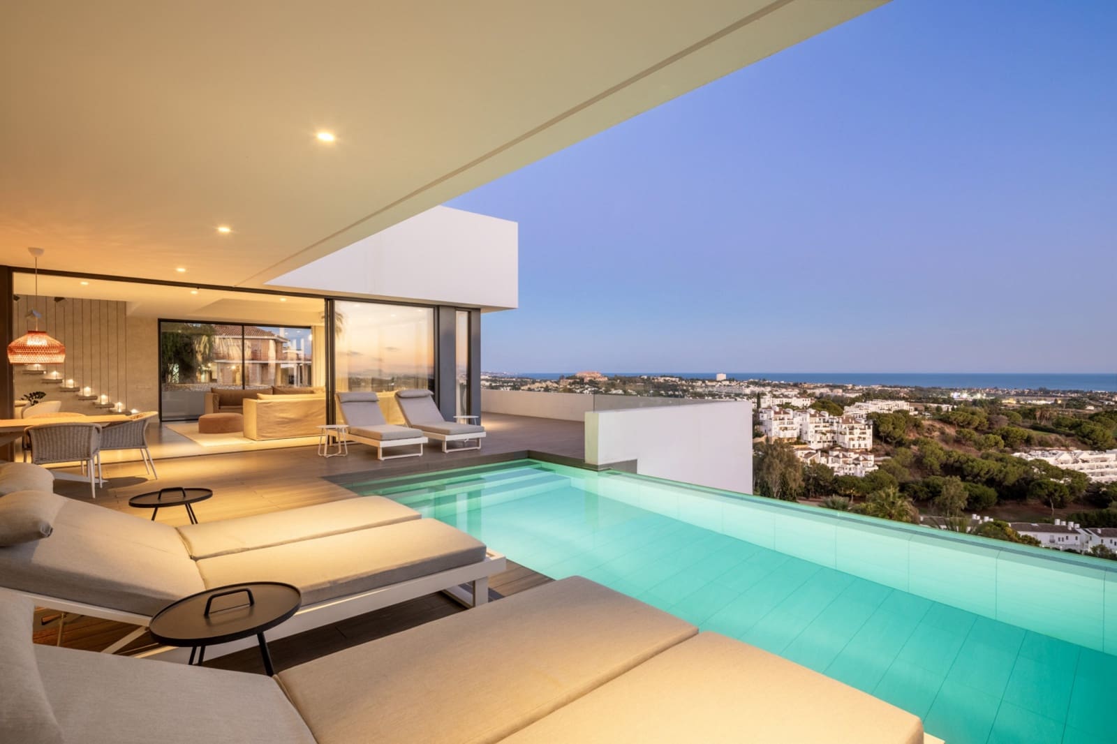 4 sovrum Villa att hyra i Benahavis med pool garage - 3 200 € (Ref: 10041620)