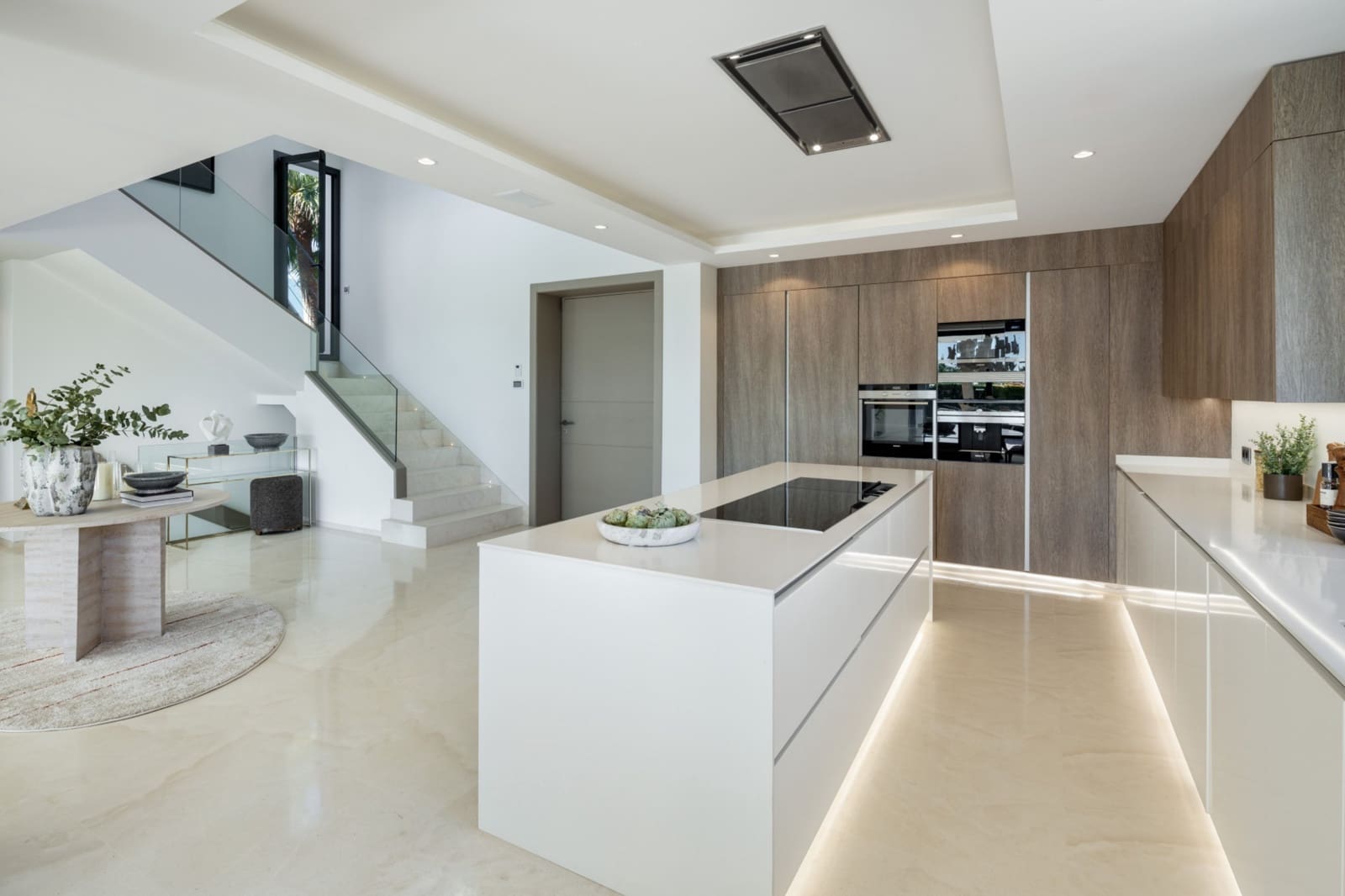 5 slaapkamer Villa te huur in Marbella met zwembad garage - € 3.700 (Ref: 10041623)