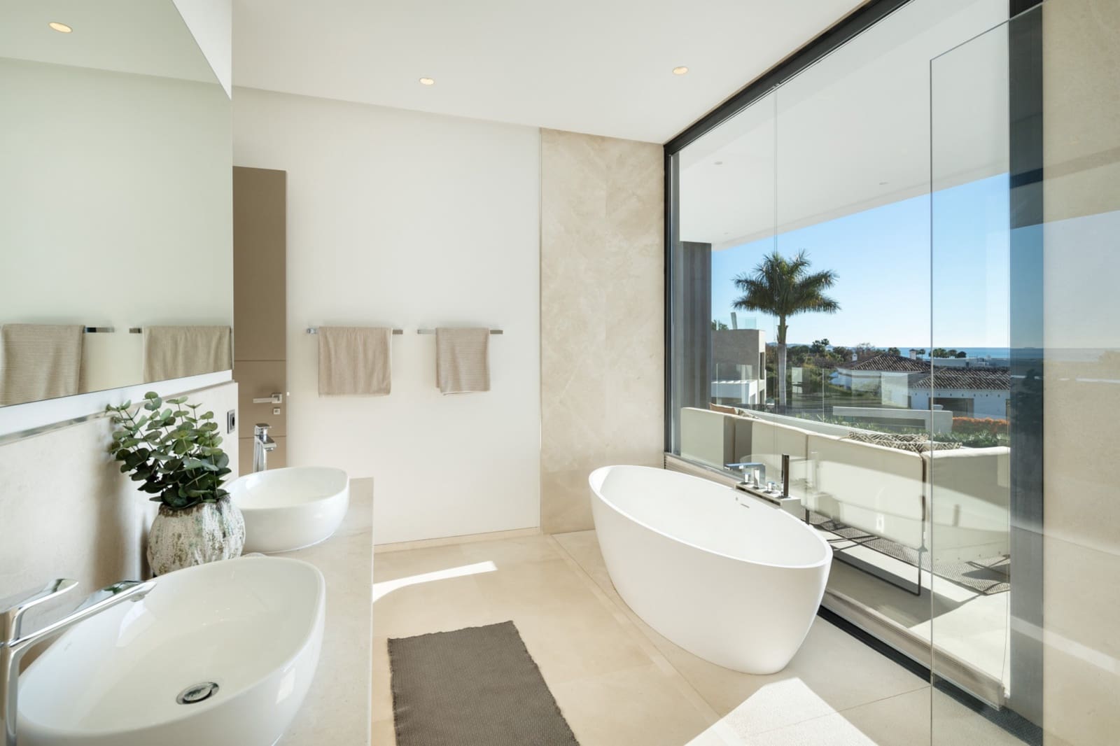 5 slaapkamer Villa te huur in Marbella met zwembad garage - € 3.700 (Ref: 10041623)