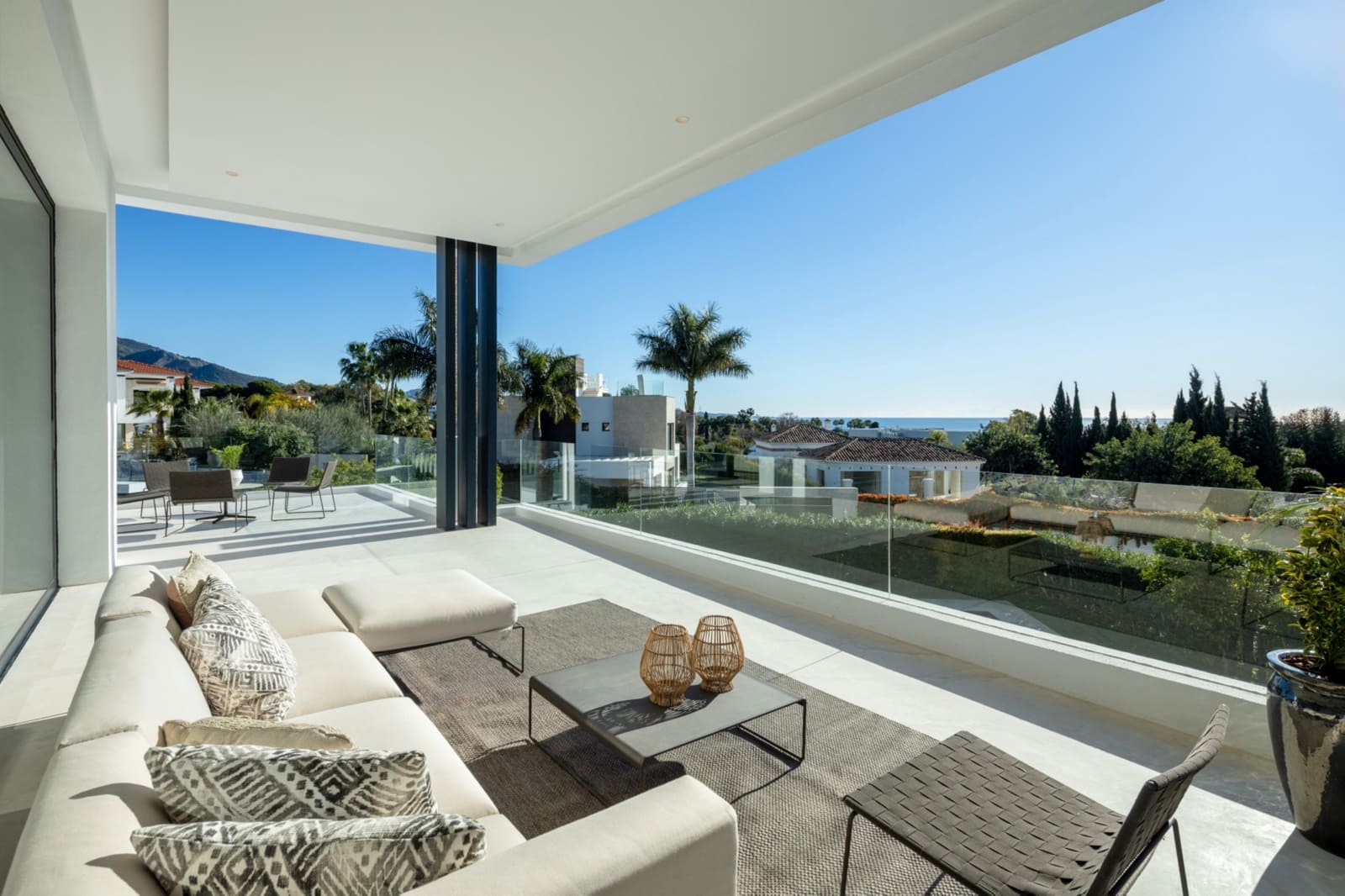 5 slaapkamer Villa te huur in Marbella met zwembad garage - € 3.700 (Ref: 10041623)