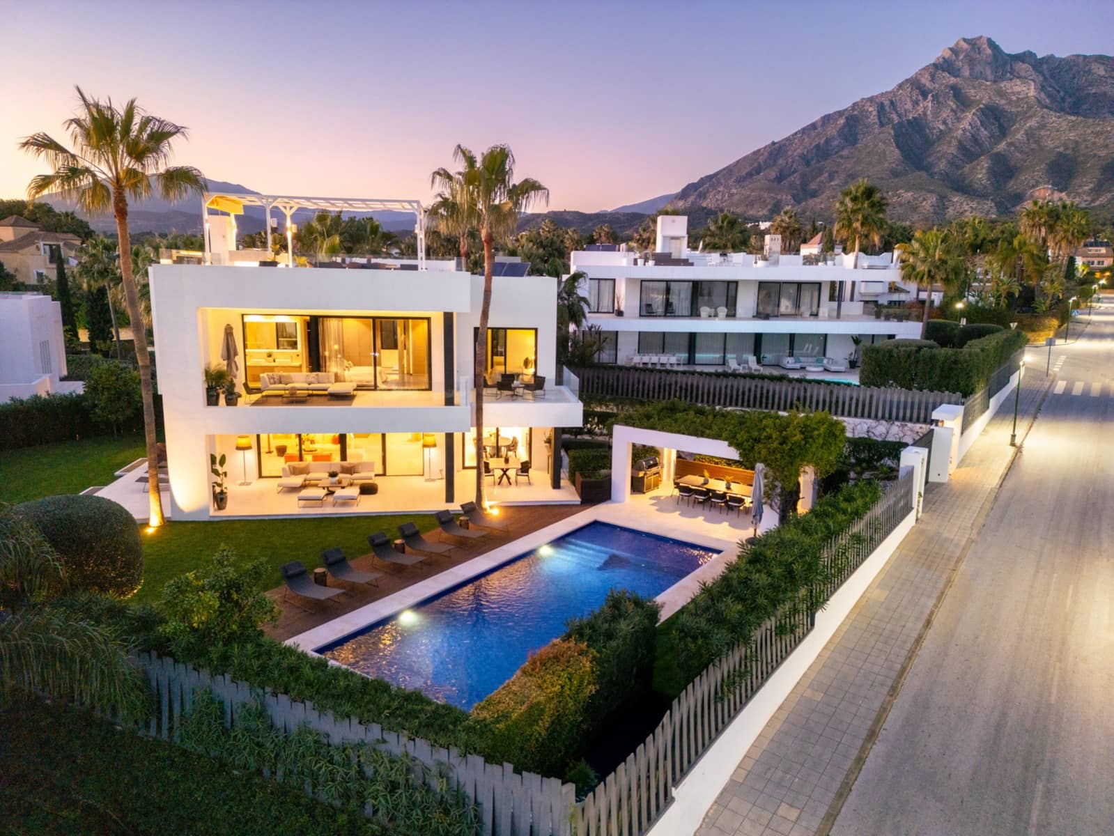 5 slaapkamer Villa te huur in Marbella met zwembad garage - € 3.700 (Ref: 10041623)