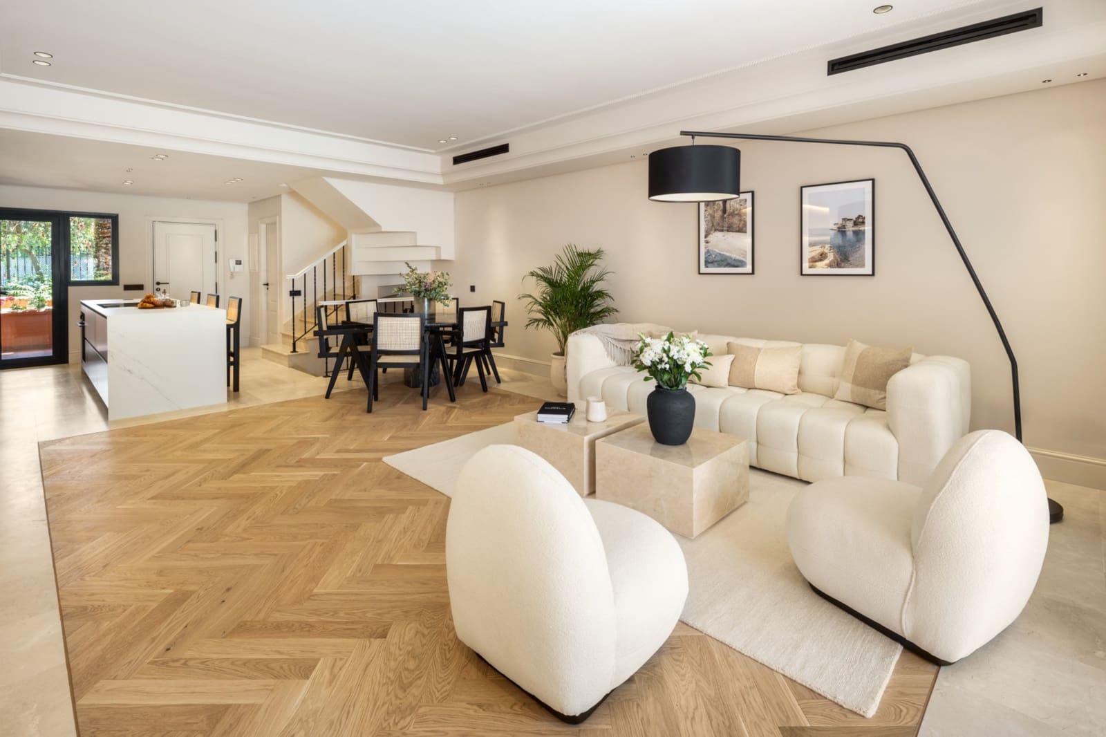4 soverom Hus til leie i Marbella med svømmebasseng garasje - € 3 000 (Ref: 10041643)