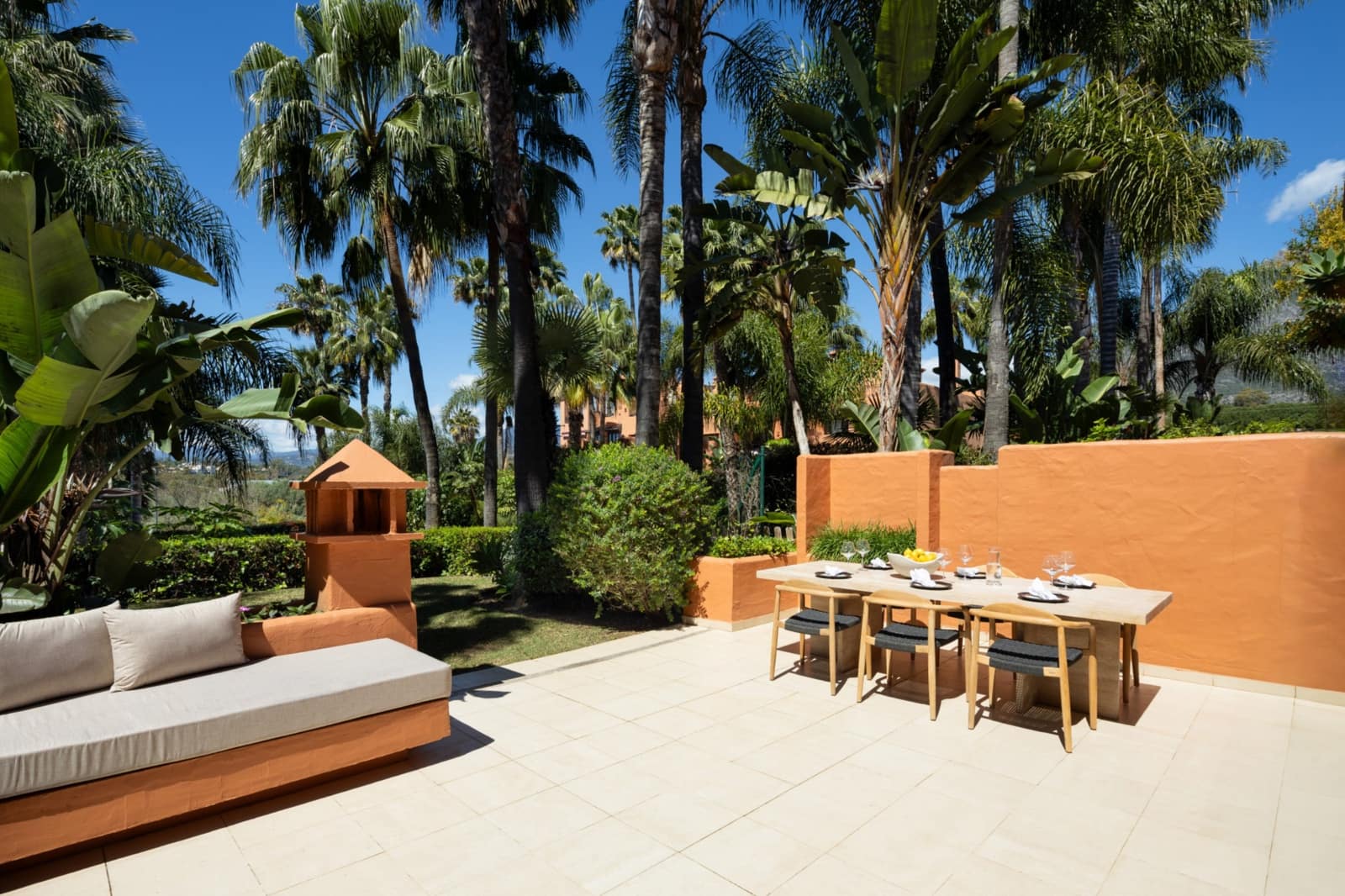 4 soverom Hus til leie i Marbella med svømmebasseng garasje - € 3 000 (Ref: 10041643)