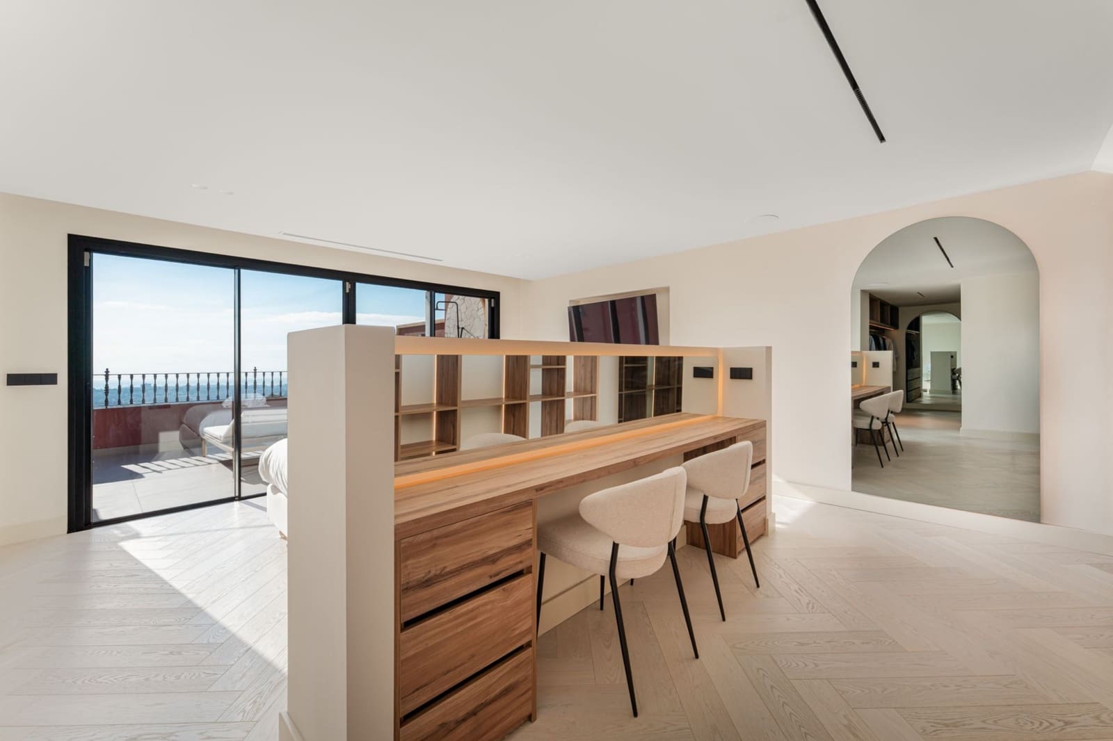 4 quarto Penthouse para arrendar em Benahavis com piscina - 2 200 € (Ref: 10041781)
