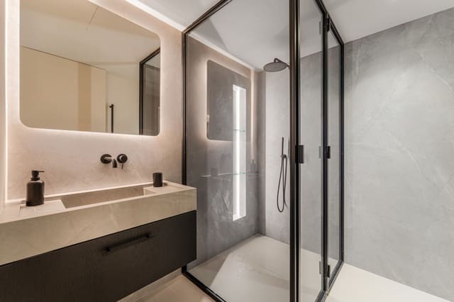 4 quarto Penthouse para arrendar em Benahavís com piscina - 2 200 € (Ref: 10041781)