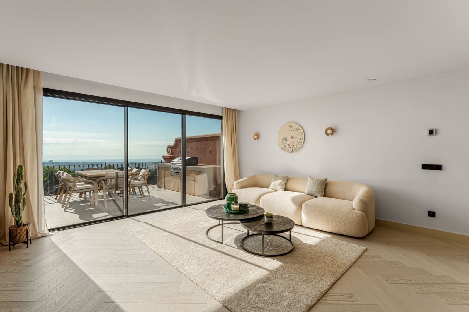 4 quarto Penthouse para arrendar em Benahavis com piscina - 2 200 € (Ref: 10041781)