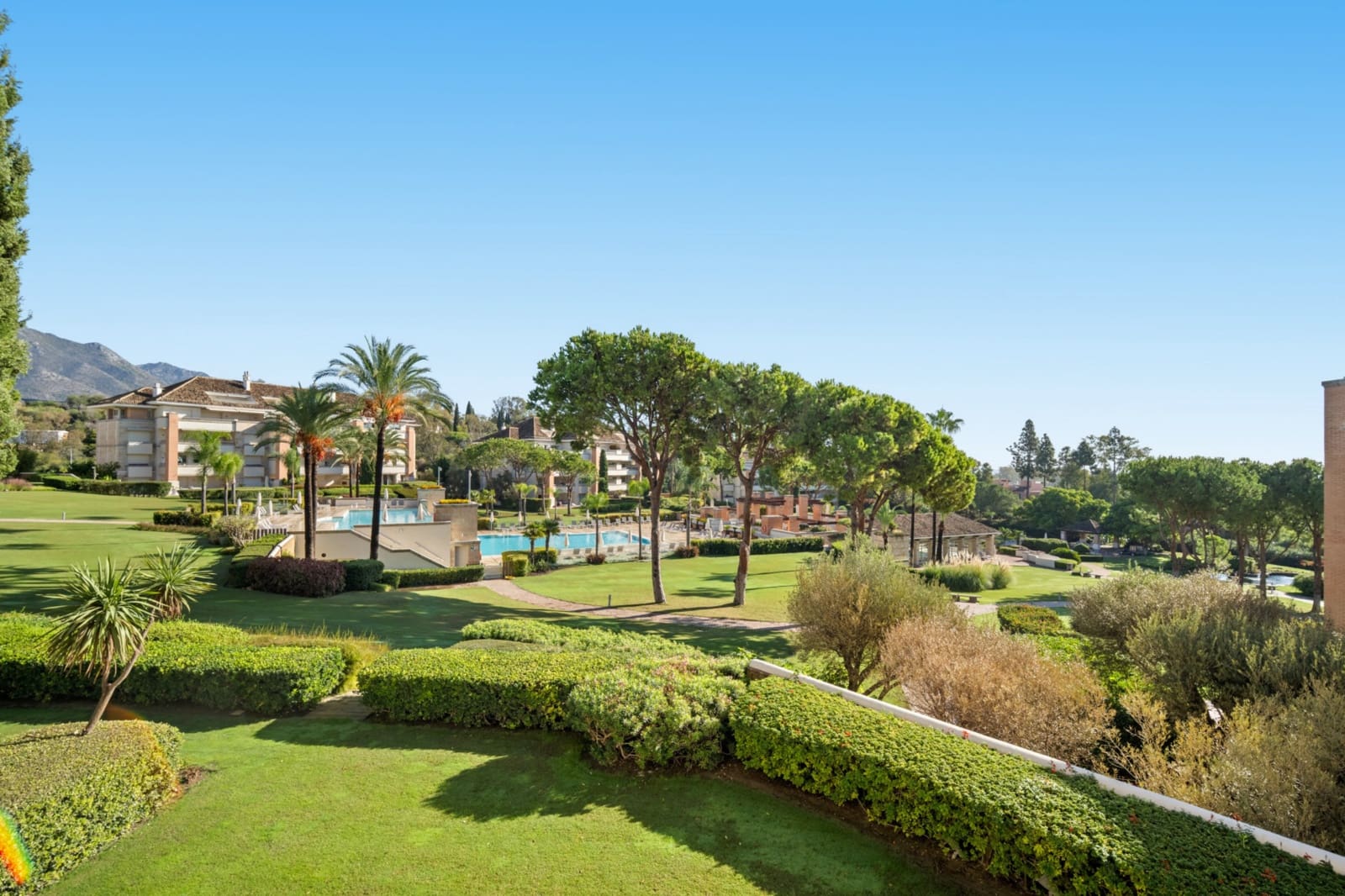 4 quarto Apartamento para arrendar em Marbella com piscina garagem - 2 000 € (Ref: 10041792)