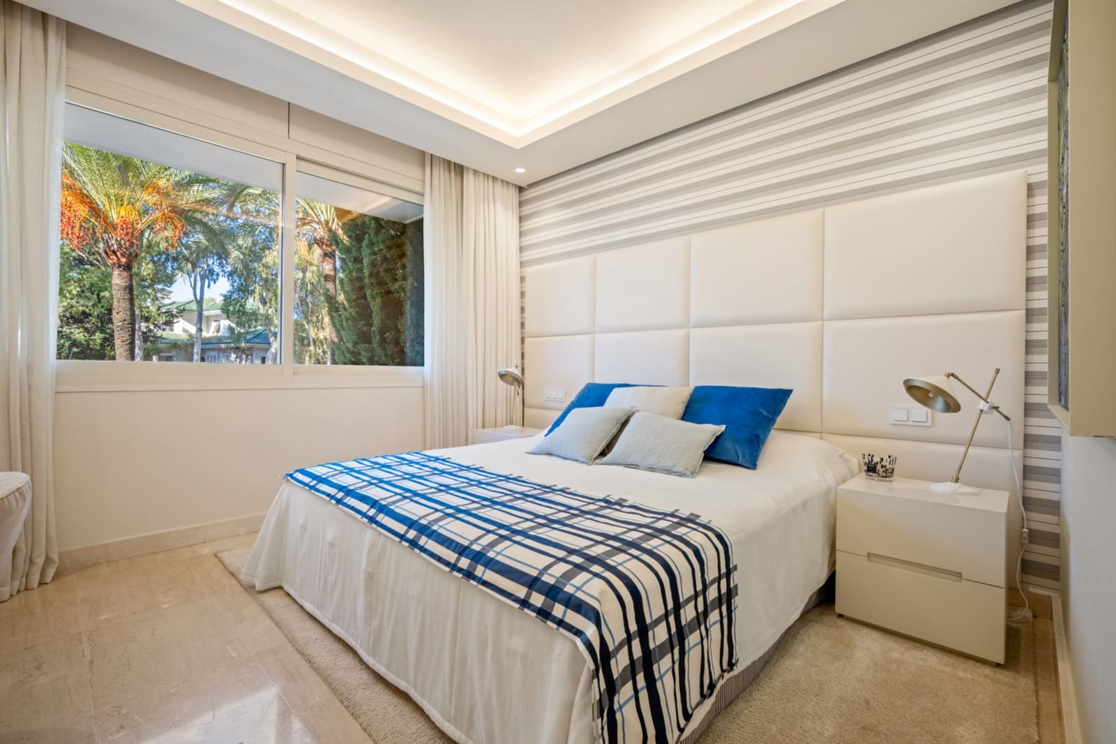 4 quarto Apartamento para arrendar em Marbella com piscina garagem - 2 000 € (Ref: 10041792)