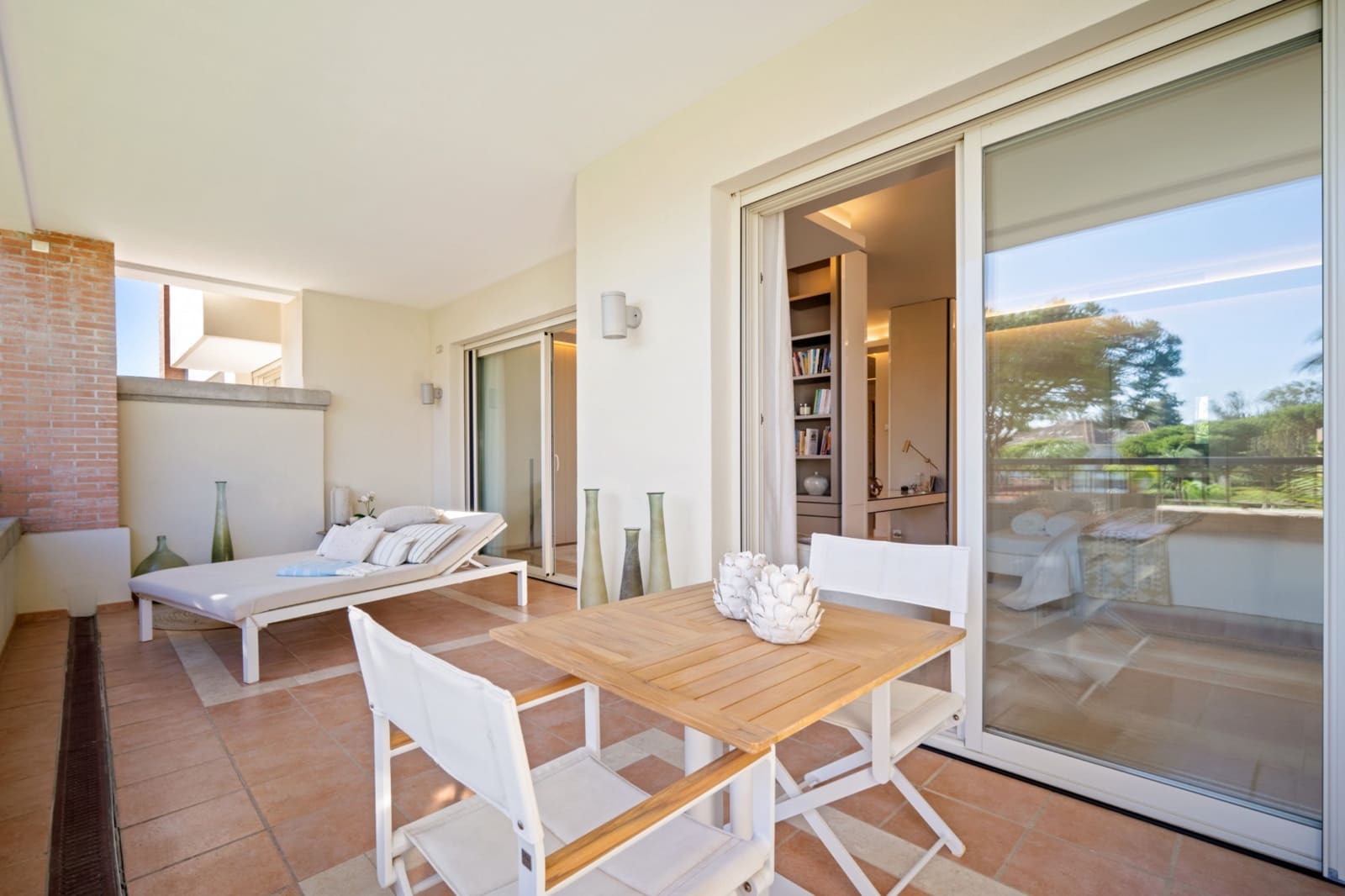 4 quarto Apartamento para arrendar em Marbella com piscina garagem - 2 000 € (Ref: 10041792)