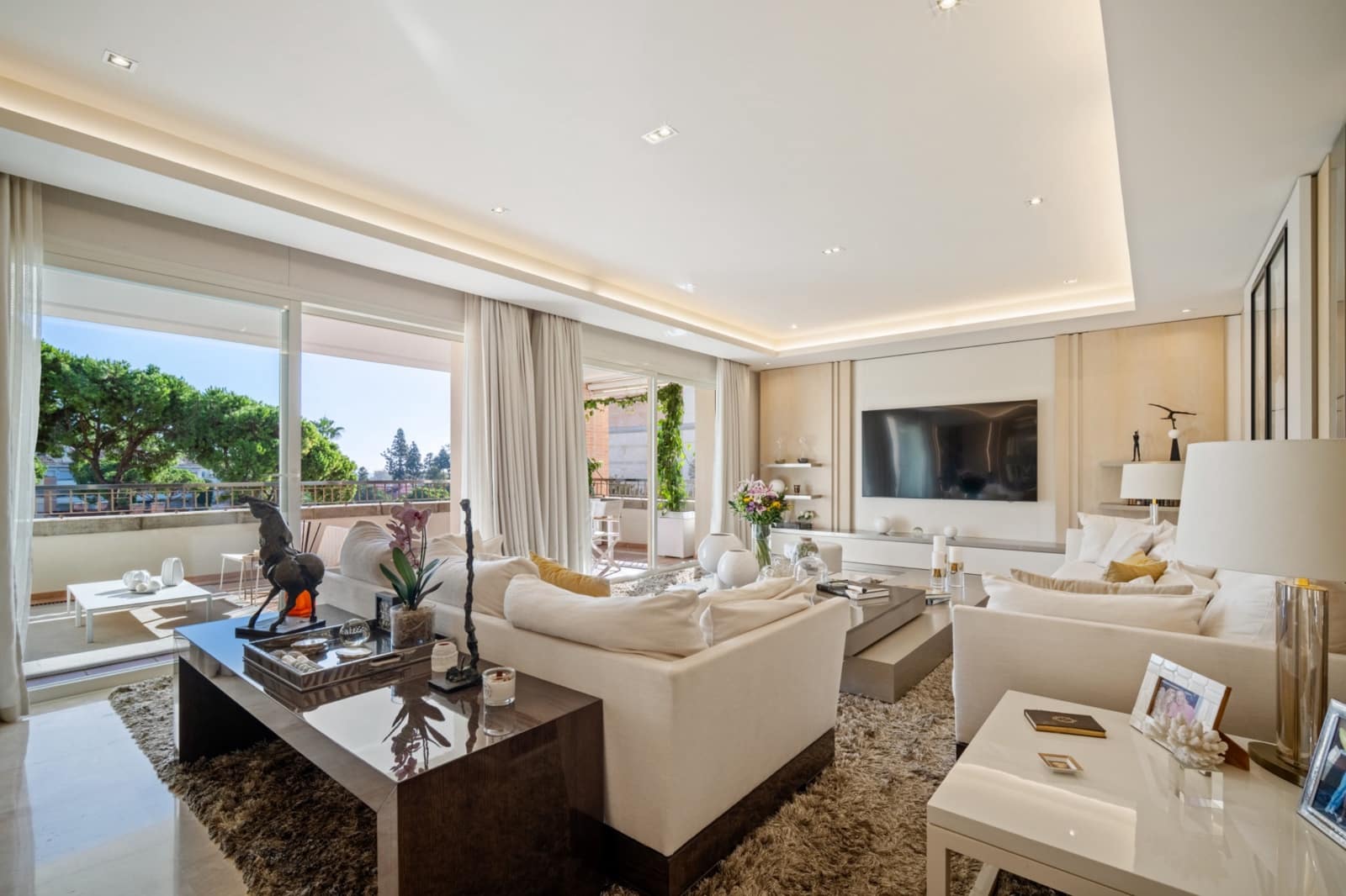 4 quarto Apartamento para arrendar em Marbella com piscina garagem - 2 000 € (Ref: 10041792)
