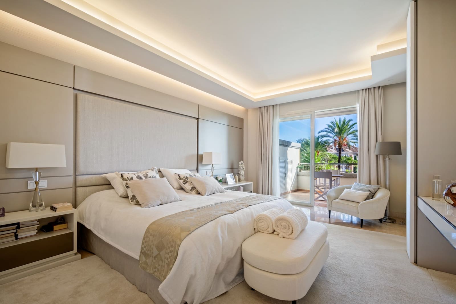 4 quarto Apartamento para arrendar em Marbella com piscina garagem - 2 000 € (Ref: 10041792)
