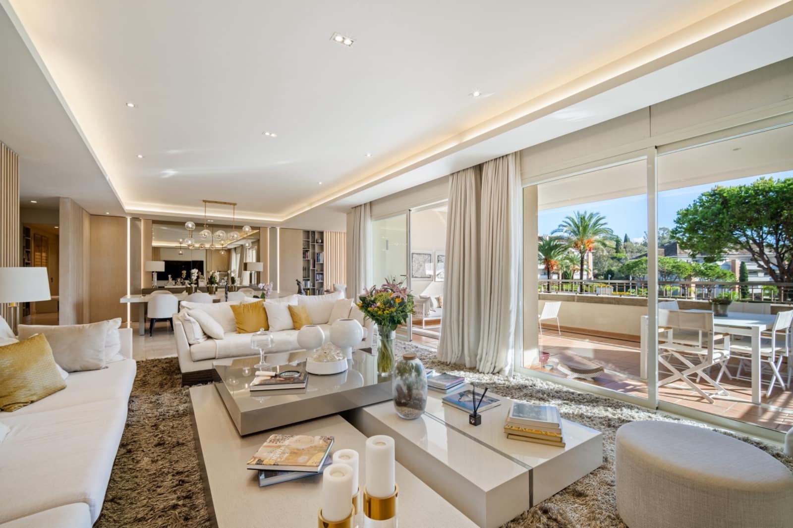 4 quarto Apartamento para arrendar em Marbella com piscina garagem - 2 000 € (Ref: 10041792)