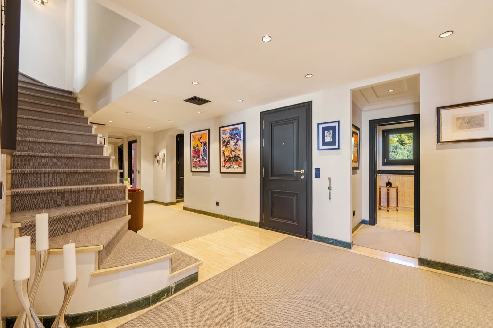 4 soverom Penthouse til leie i Marbella med svømmebasseng garasje - € 2 400 (Ref: 10041793)