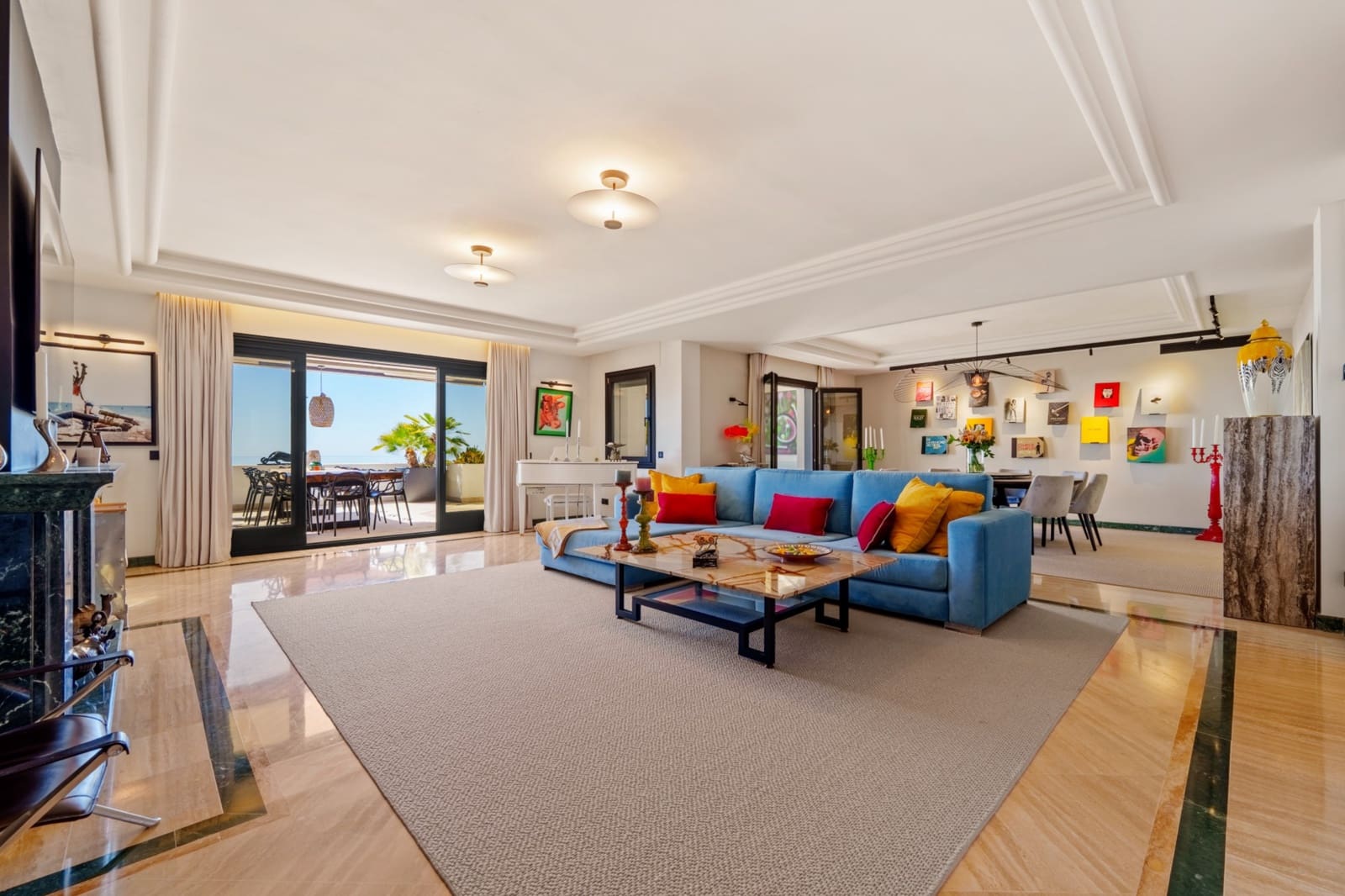 4 soverom Penthouse til leie i Marbella med svømmebasseng garasje - € 2 400 (Ref: 10041793)