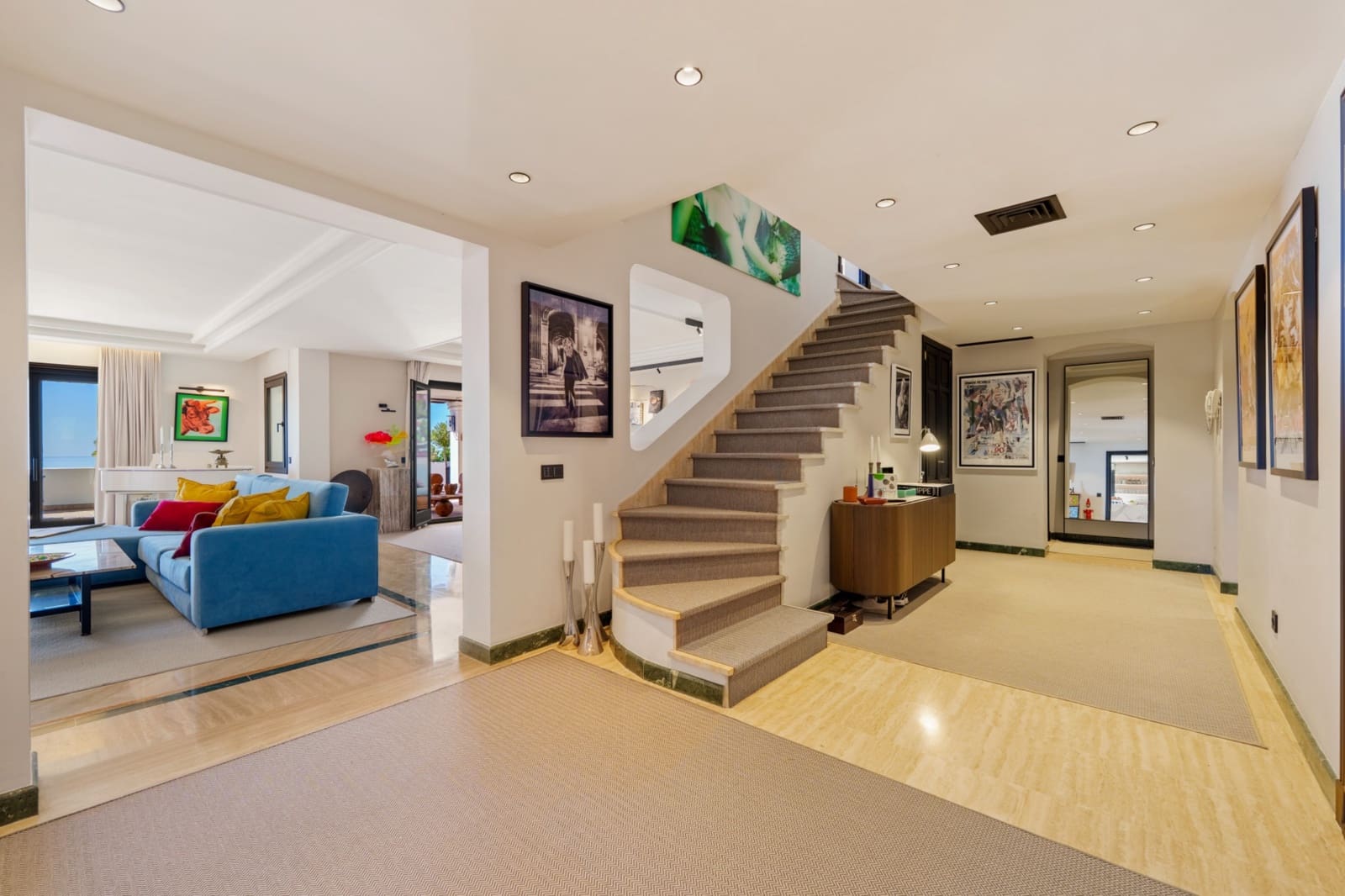 4 soverom Penthouse til leie i Marbella med svømmebasseng garasje - € 2 400 (Ref: 10041793)