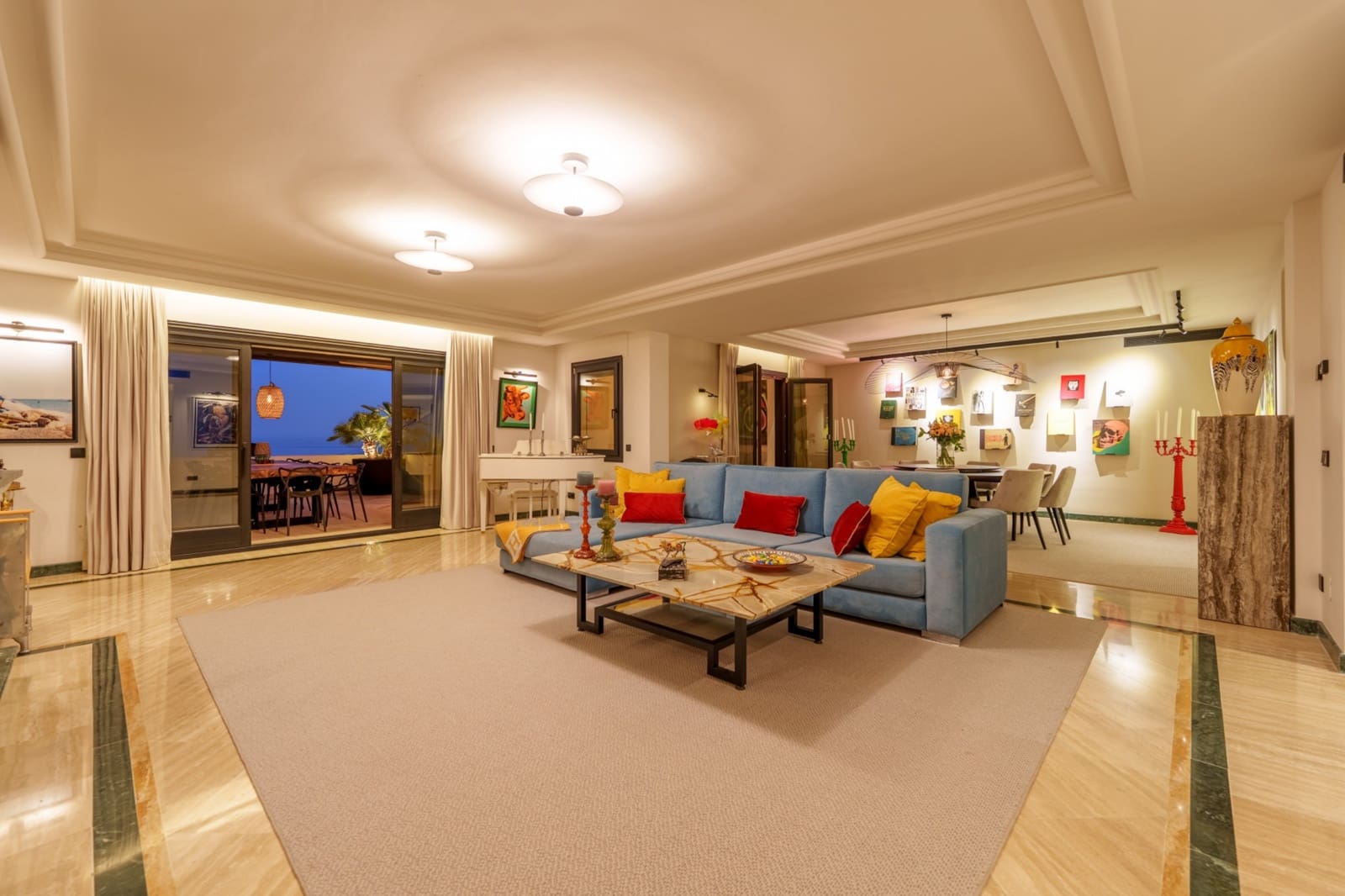 4 soverom Penthouse til leie i Marbella med svømmebasseng garasje - € 2 400 (Ref: 10041793)