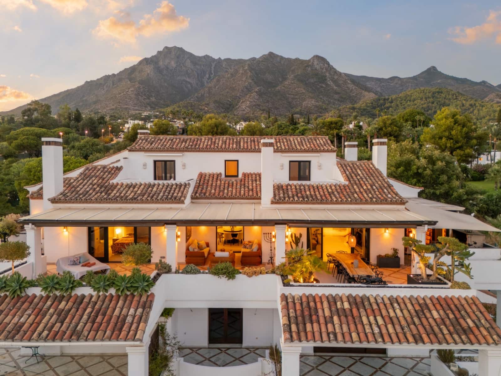 4 soverom Penthouse til leie i Marbella med svømmebasseng garasje - € 2 400 (Ref: 10041793)