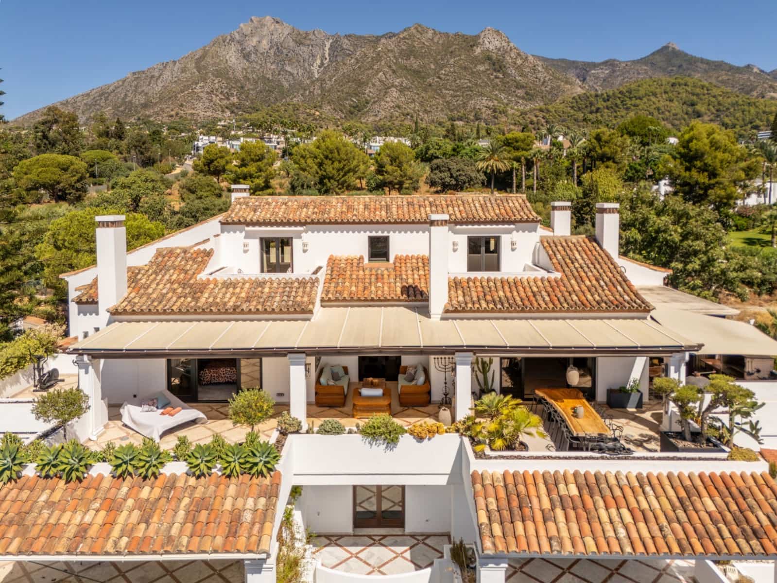 4 soverom Penthouse til leie i Marbella med svømmebasseng garasje - € 2 400 (Ref: 10041793)