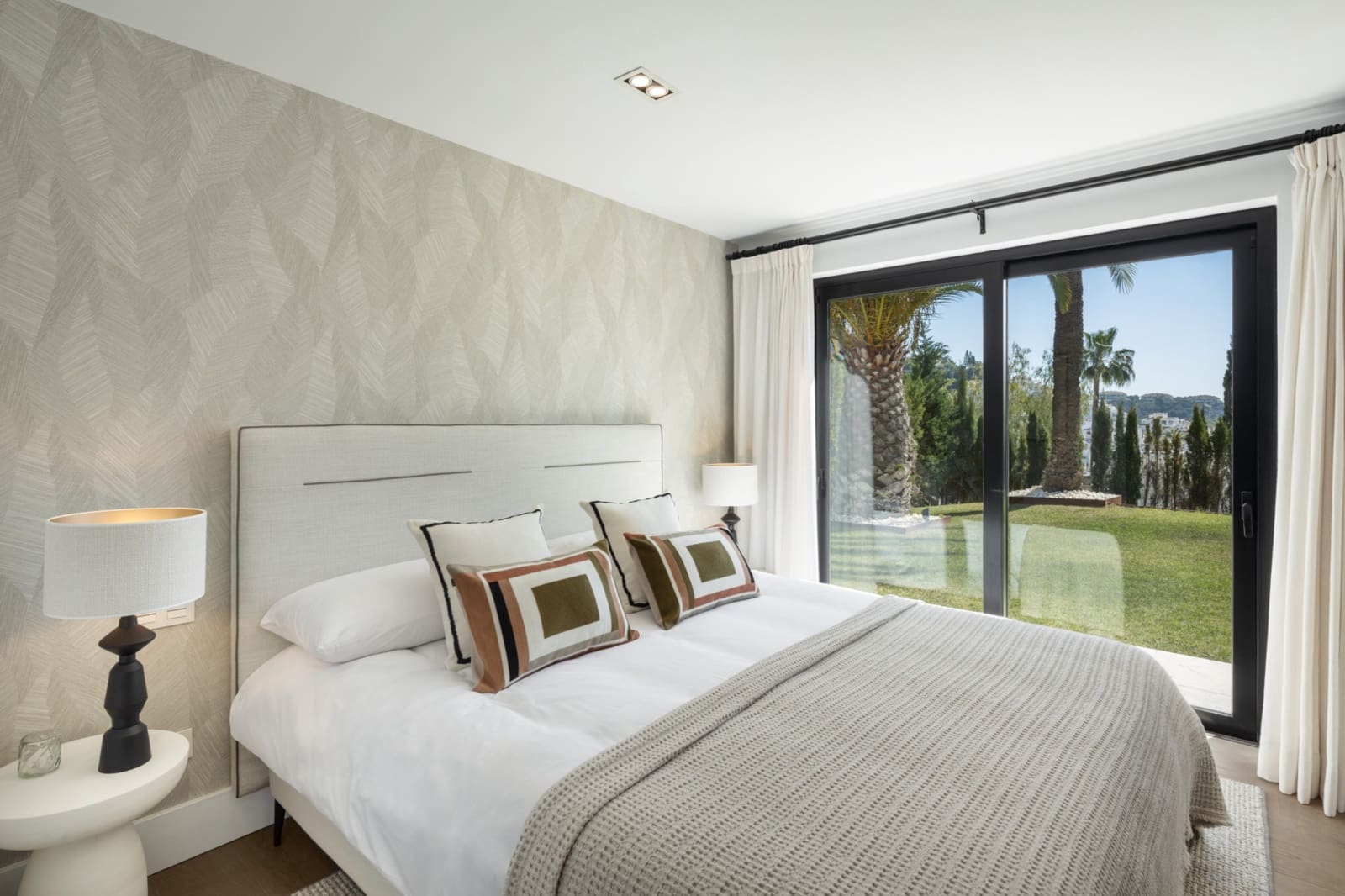 5 sypialnia Willa do wynajęcia w Marbella z basenem garażem - 3 700 € (Ref: 10041794)