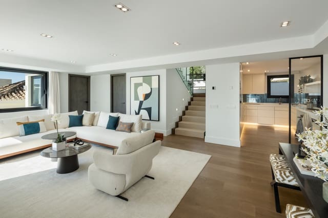 5 sypialnia Willa do wynajęcia w Marbella z basenem garażem - 3 700 € (Ref: 10041794)