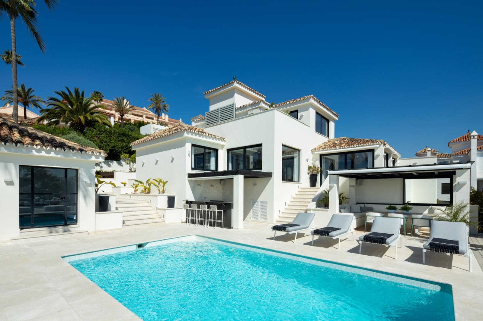 5 sypialnia Willa do wynajęcia w Marbella z basenem garażem - 3 700 € (Ref: 10041794)