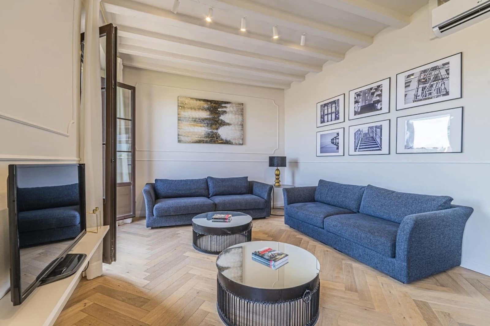 2 soverom Leilighet til leie i Barcelona by med svømmebasseng - € 1 700 (Ref: 10042080)