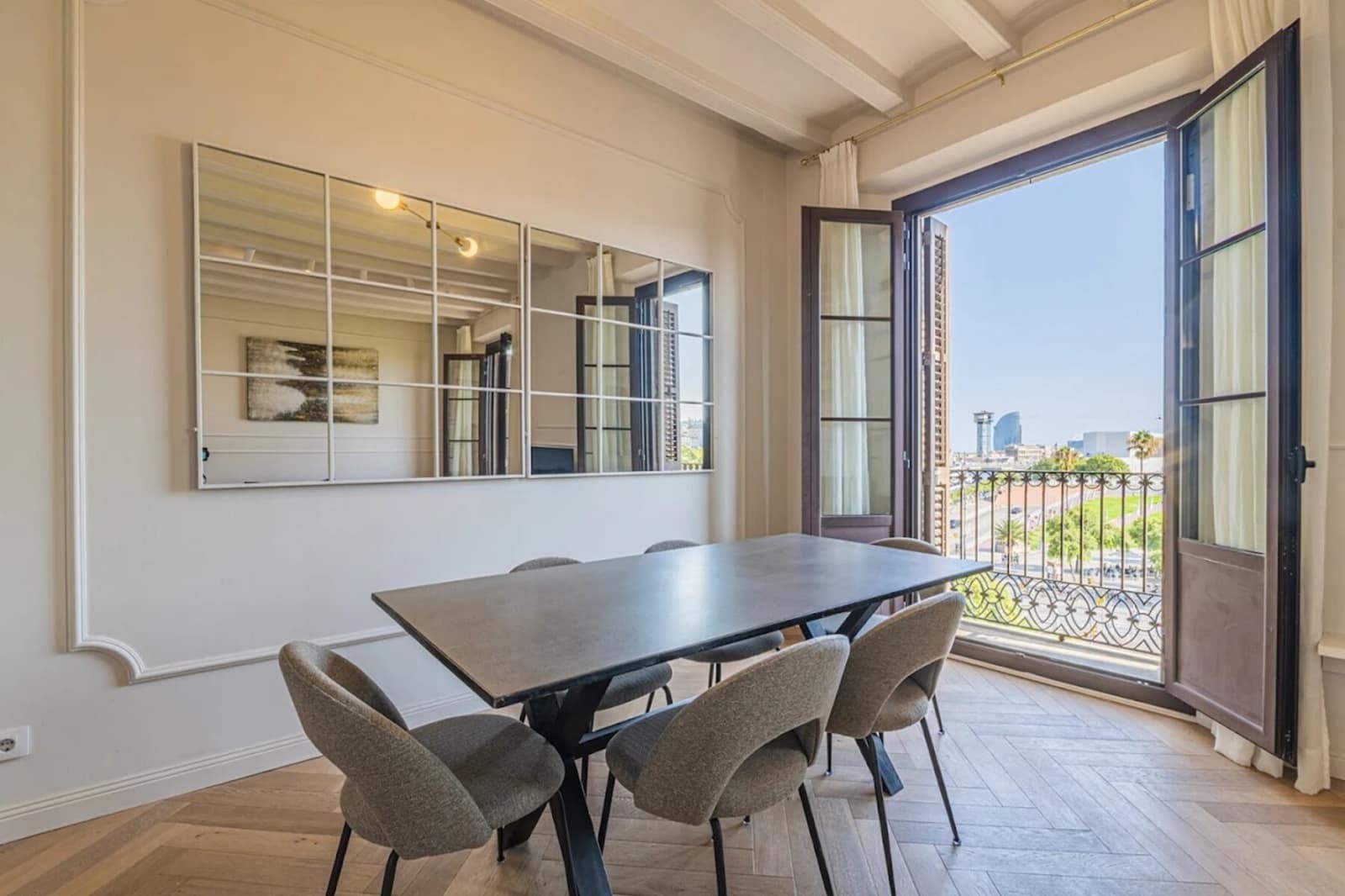 2 soverom Leilighet til leie i Barcelona by med svømmebasseng - € 1 700 (Ref: 10042080)