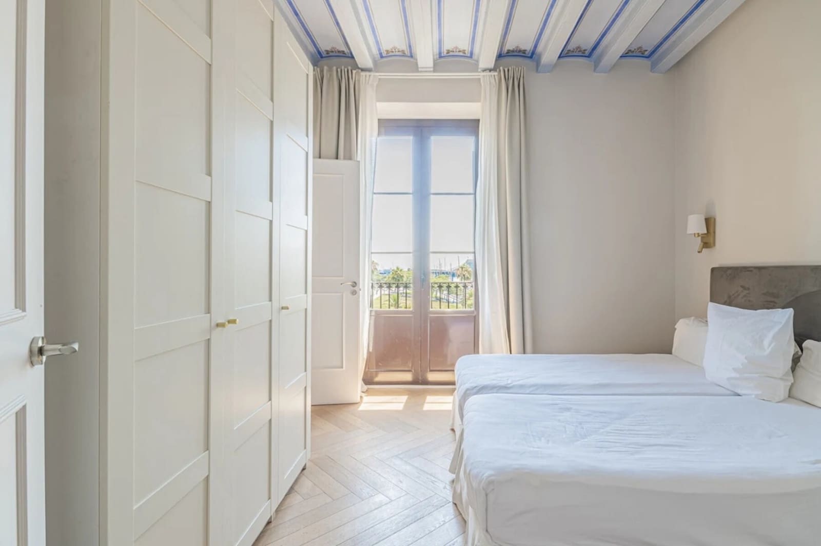 2 soverom Leilighet til leie i Barcelona by med svømmebasseng - € 1 700 (Ref: 10042080)