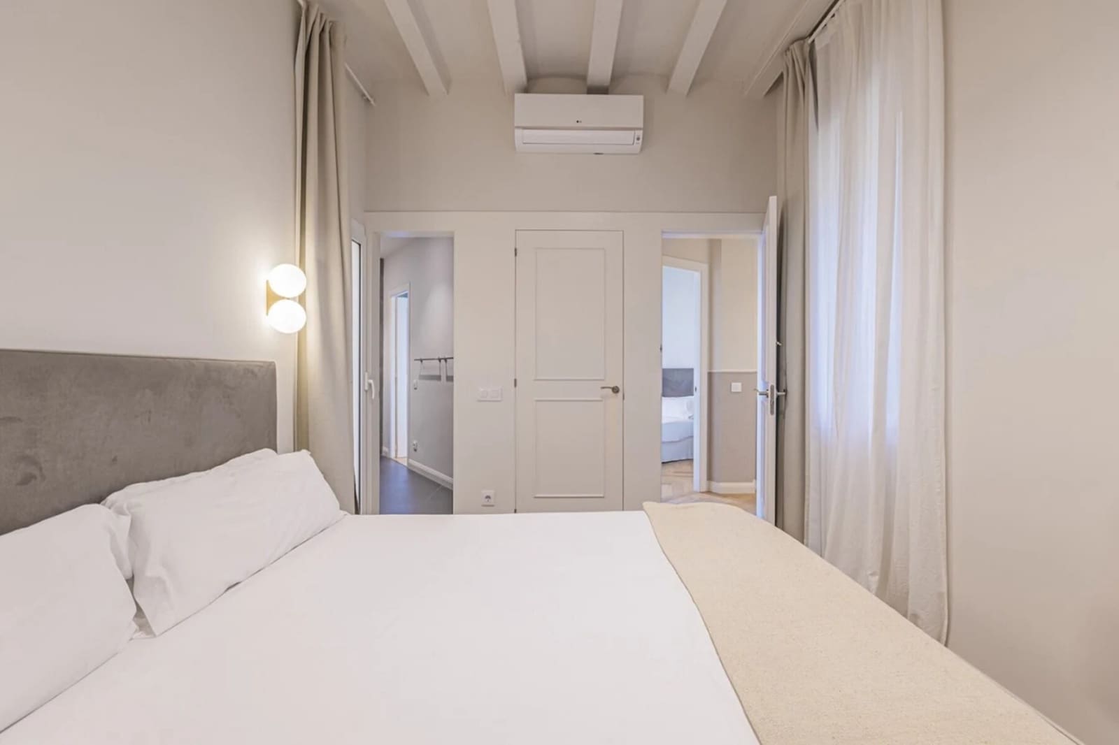 2 soverom Leilighet til leie i Barcelona by med svømmebasseng - € 1 700 (Ref: 10042080)