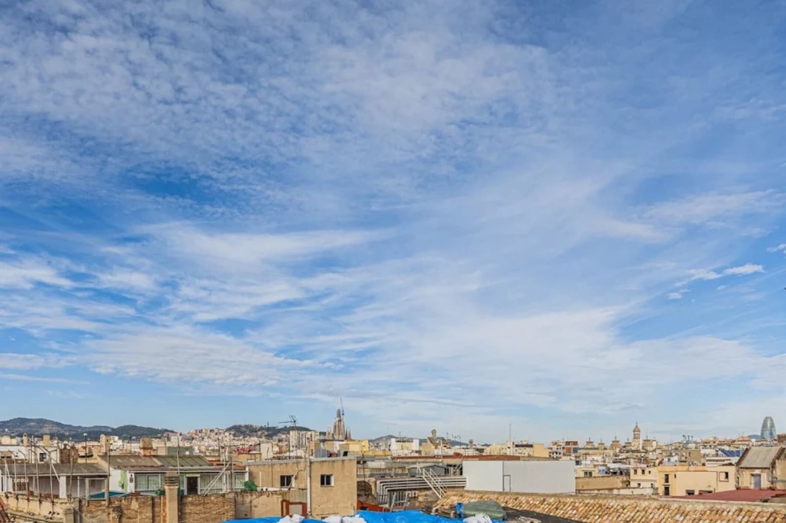 3 soverom Leilighet til leie i Barcelona by - € 1 700 (Ref: 10042171)
