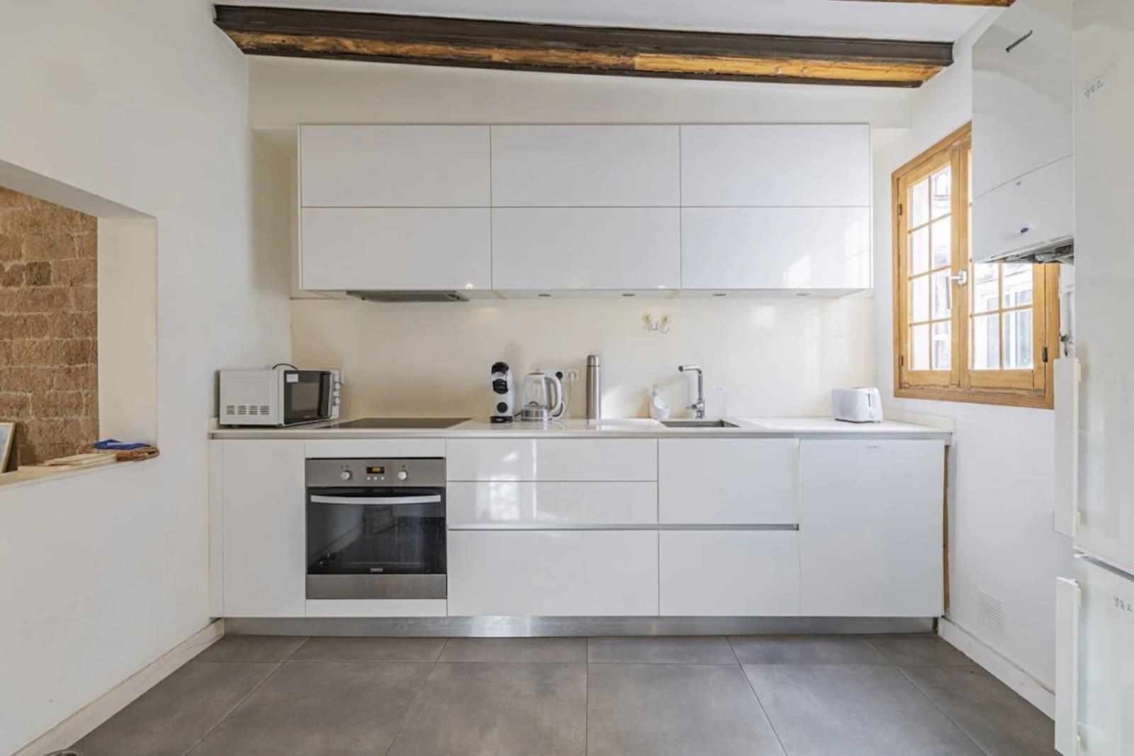 3 soverom Leilighet til leie i Barcelona by - € 1 700 (Ref: 10042171)