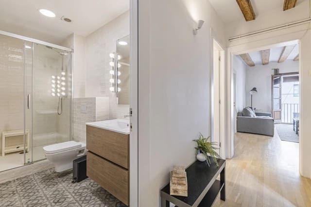 3 bedroom Apartment for rent in Barcelona city - € 1,700 (Ref: 10042171)