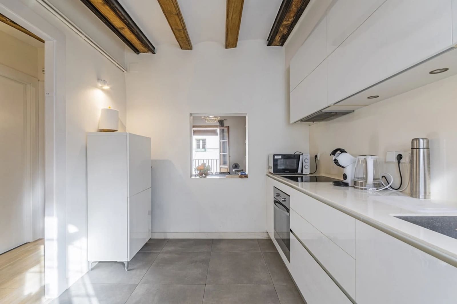3 soverom Leilighet til leie i Barcelona by - € 1 700 (Ref: 10042171)