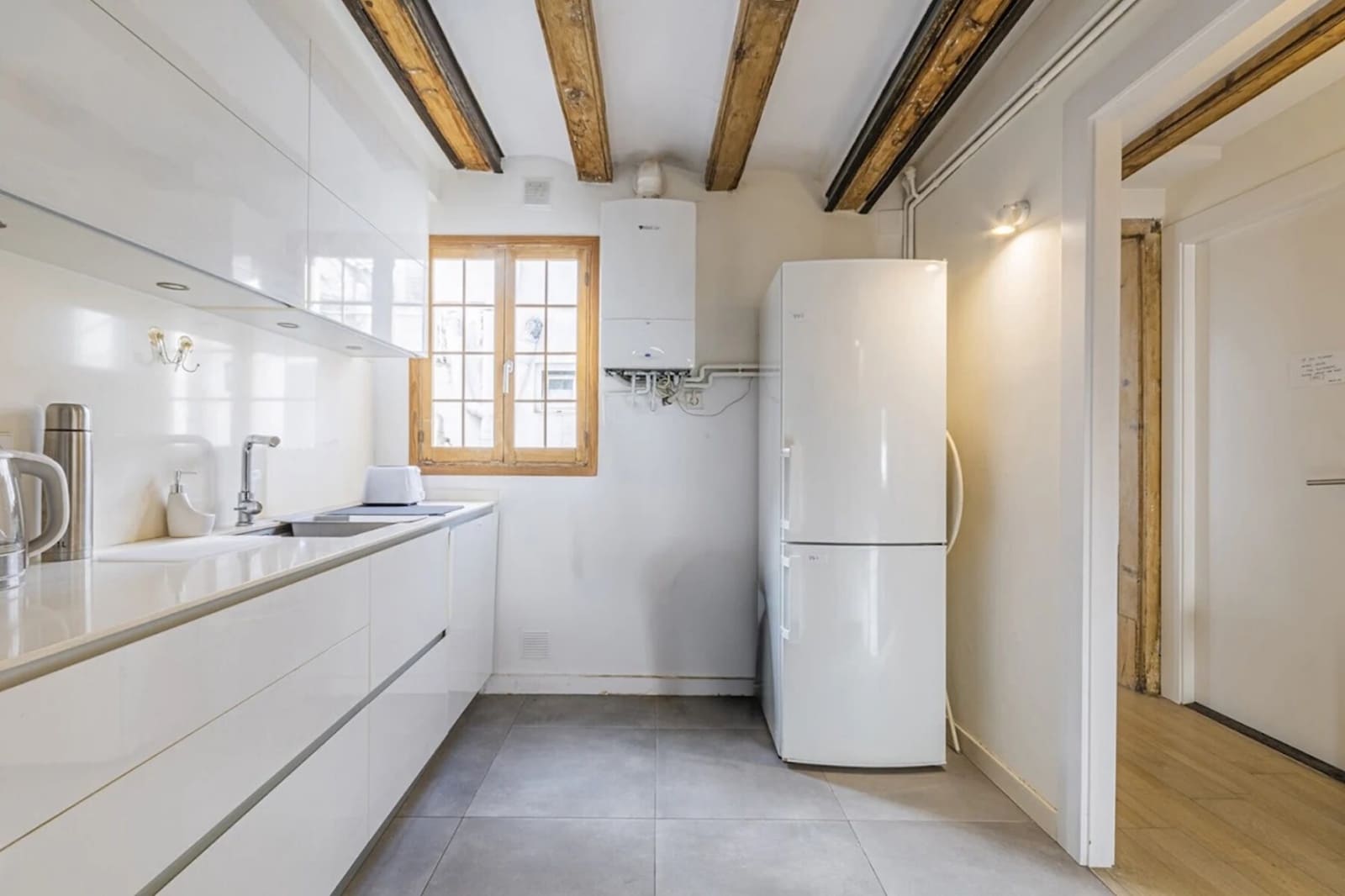 3 soverom Leilighet til leie i Barcelona by - € 1 700 (Ref: 10042171)