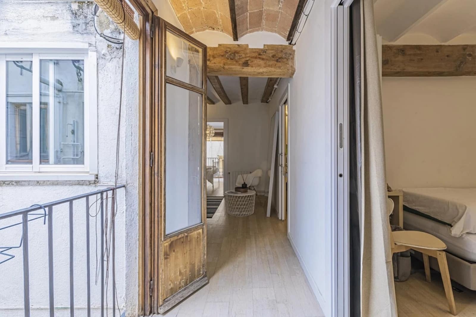 3 soverom Leilighet til leie i Barcelona by - € 1 700 (Ref: 10042171)