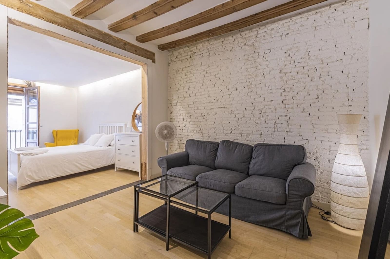 3 soverom Leilighet til leie i Barcelona by - € 1 700 (Ref: 10042171)