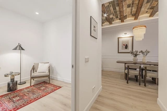 Apartamento de 3 habitaciones en Barcelona ciudad en alquiler - 1.400 € (Ref: 10042185)
