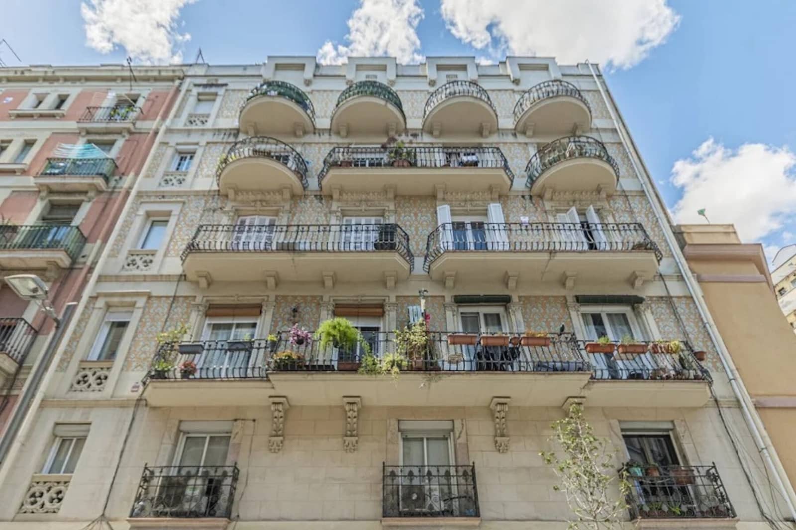 3 soverom Leilighet til leie i Barcelona by - € 1 400 (Ref: 10042185)