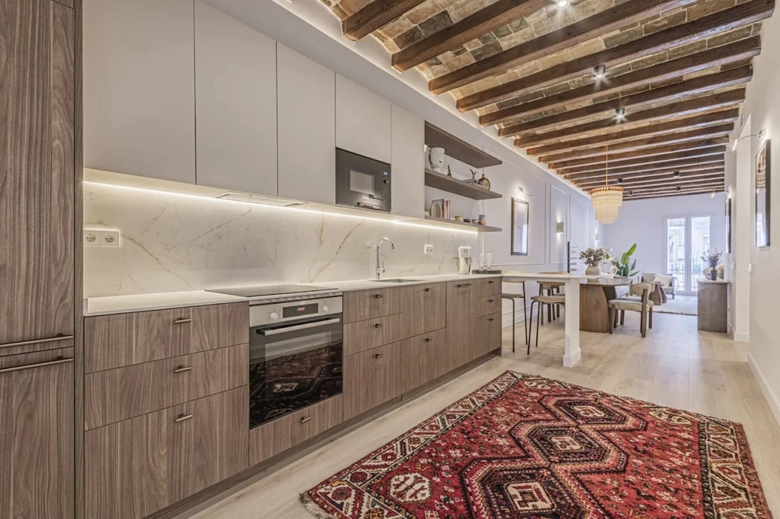 3 soverom Leilighet til leie i Barcelona by - € 1 400 (Ref: 10042185)