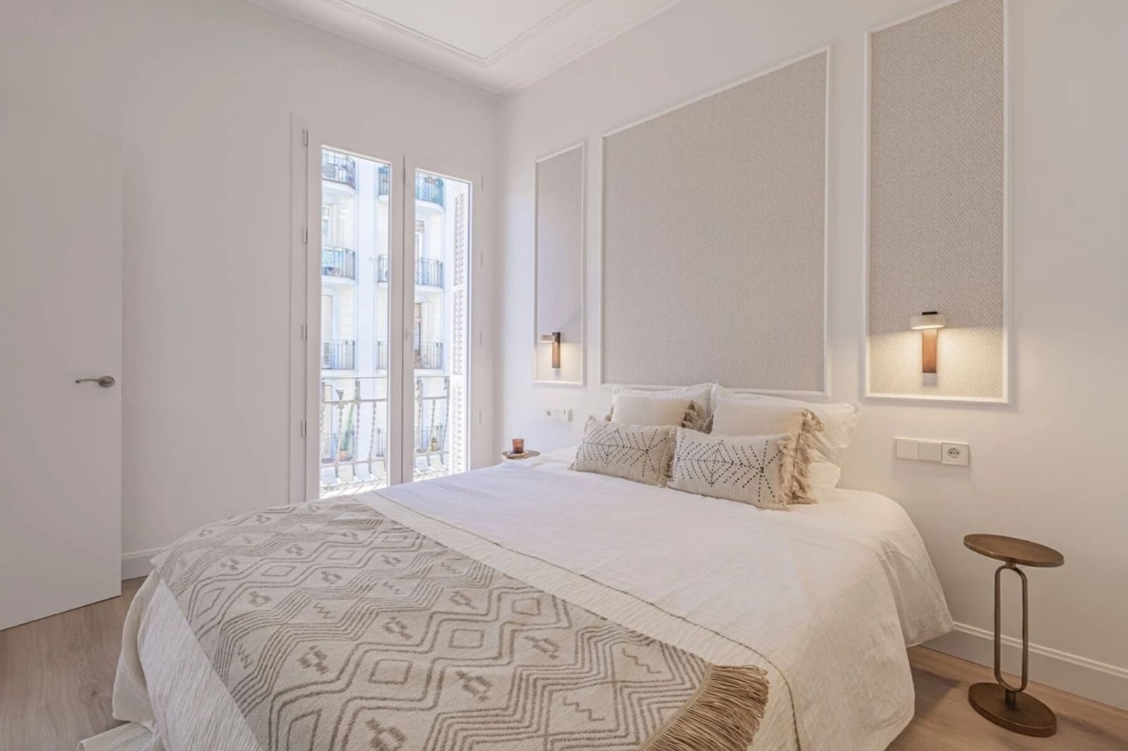 3 soverom Leilighet til leie i Barcelona by - € 1 400 (Ref: 10042185)